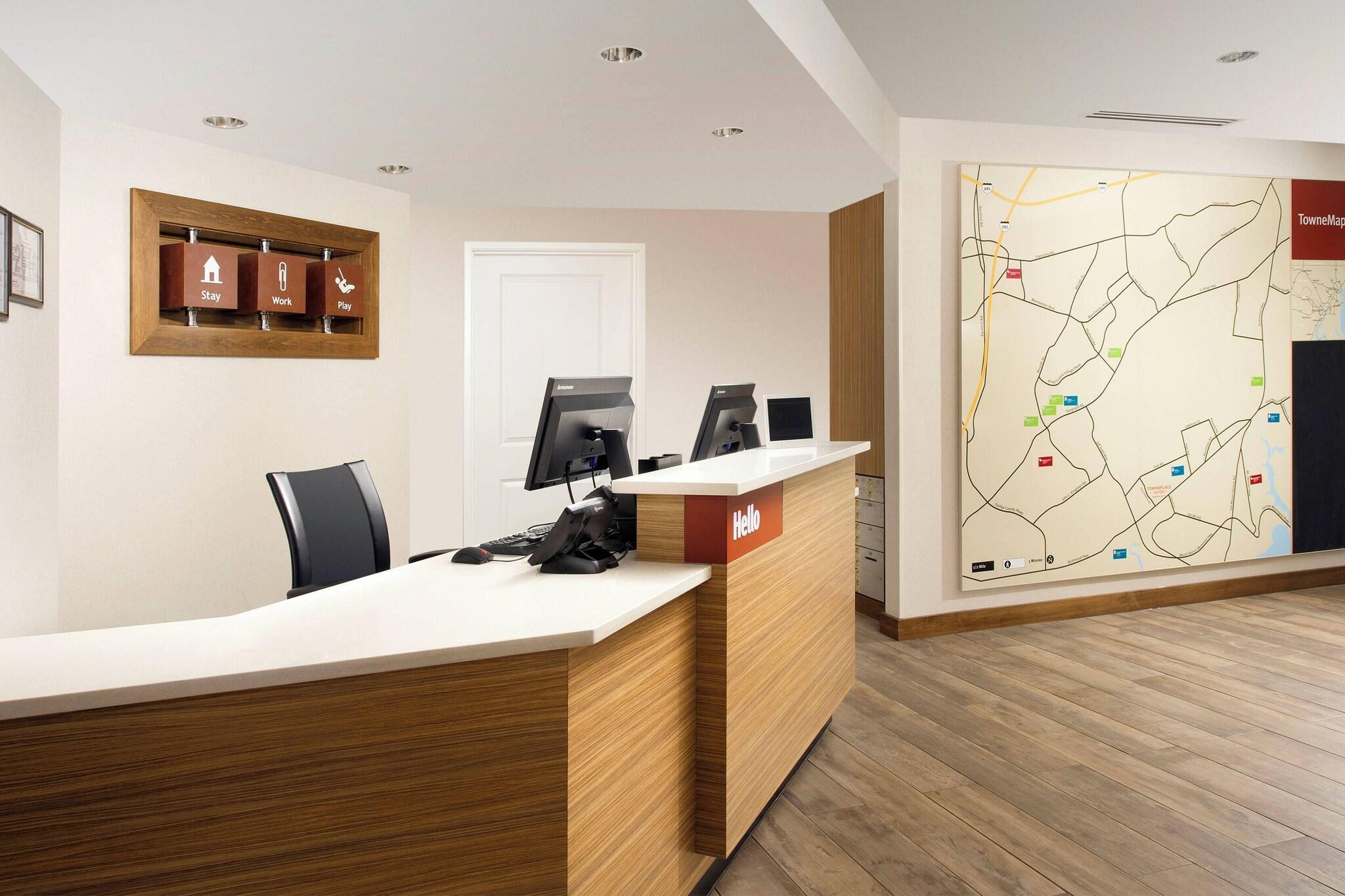 Vista Lobby TownePlace Suites by Marriott Alexandria Fort Belvoir