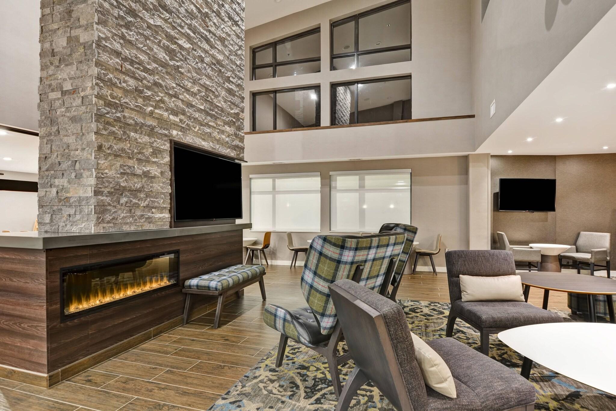 Vista Lobby Residence Inn by Marriott Cleveland Airport/Middleburg Heights
