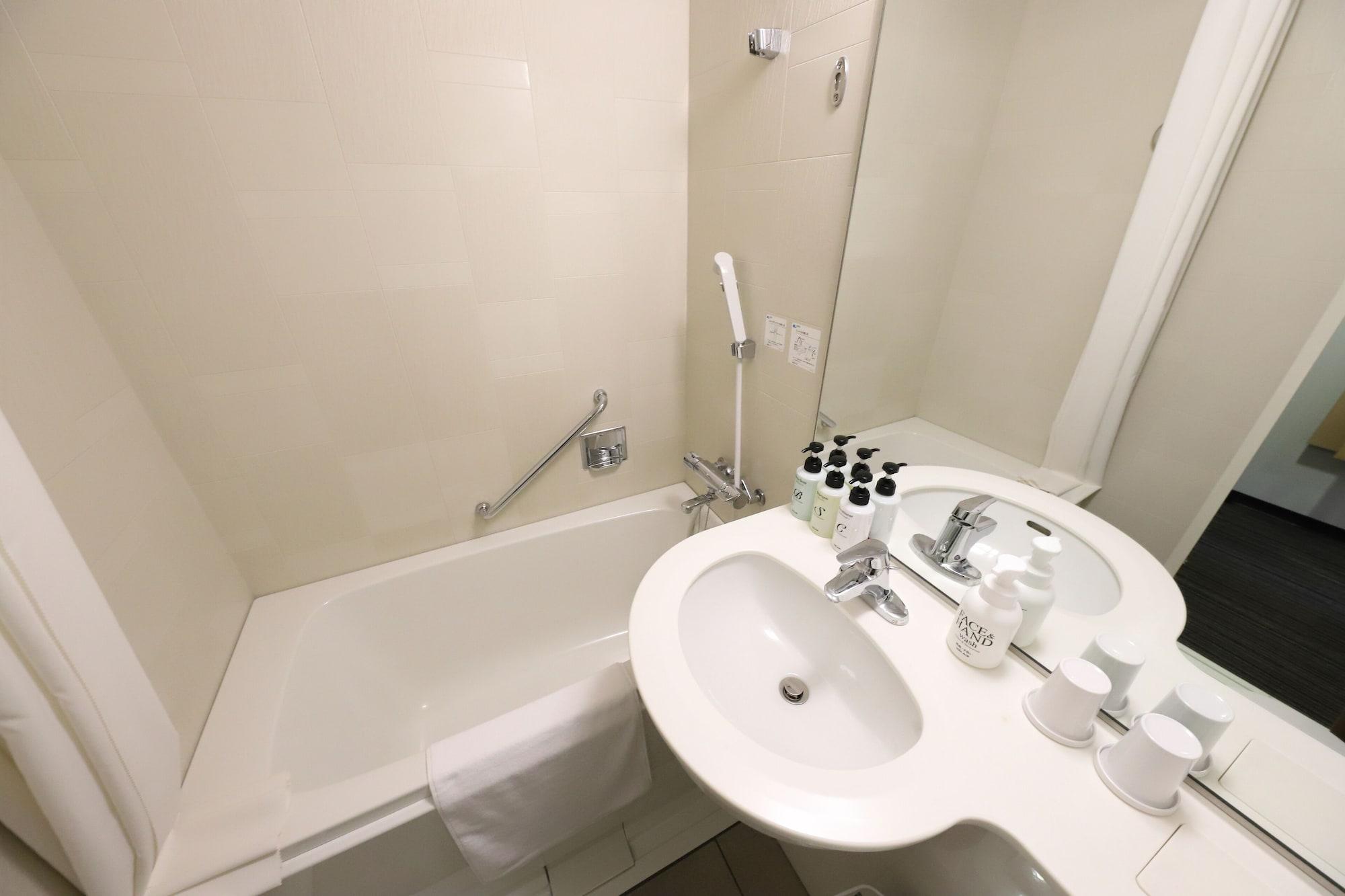 Equipamiento de Habitación Smile Hotel Osaka Yotsubashi