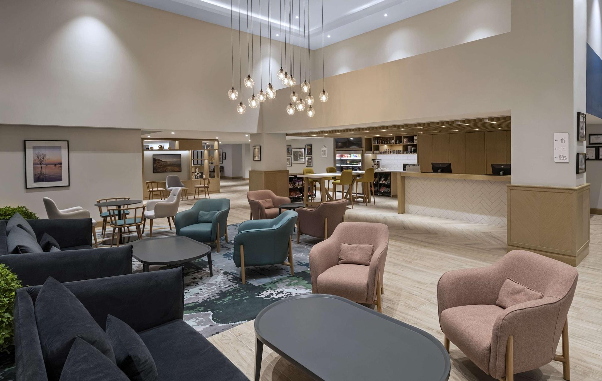 Vista Lobby Hilton Garden Inn Balikesir