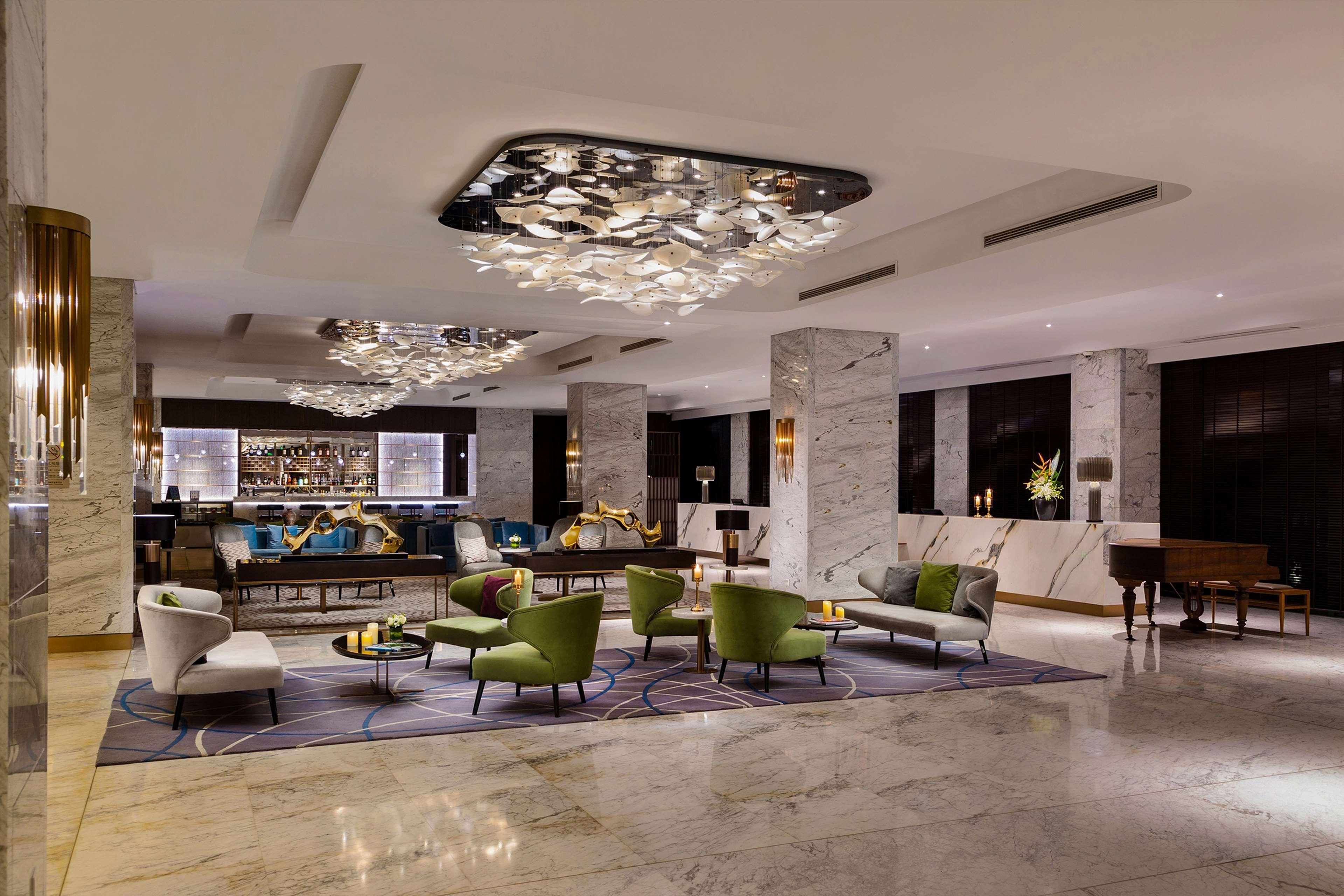 Vista Lobby DoubleTree by Hilton Shanghai Hongqiao