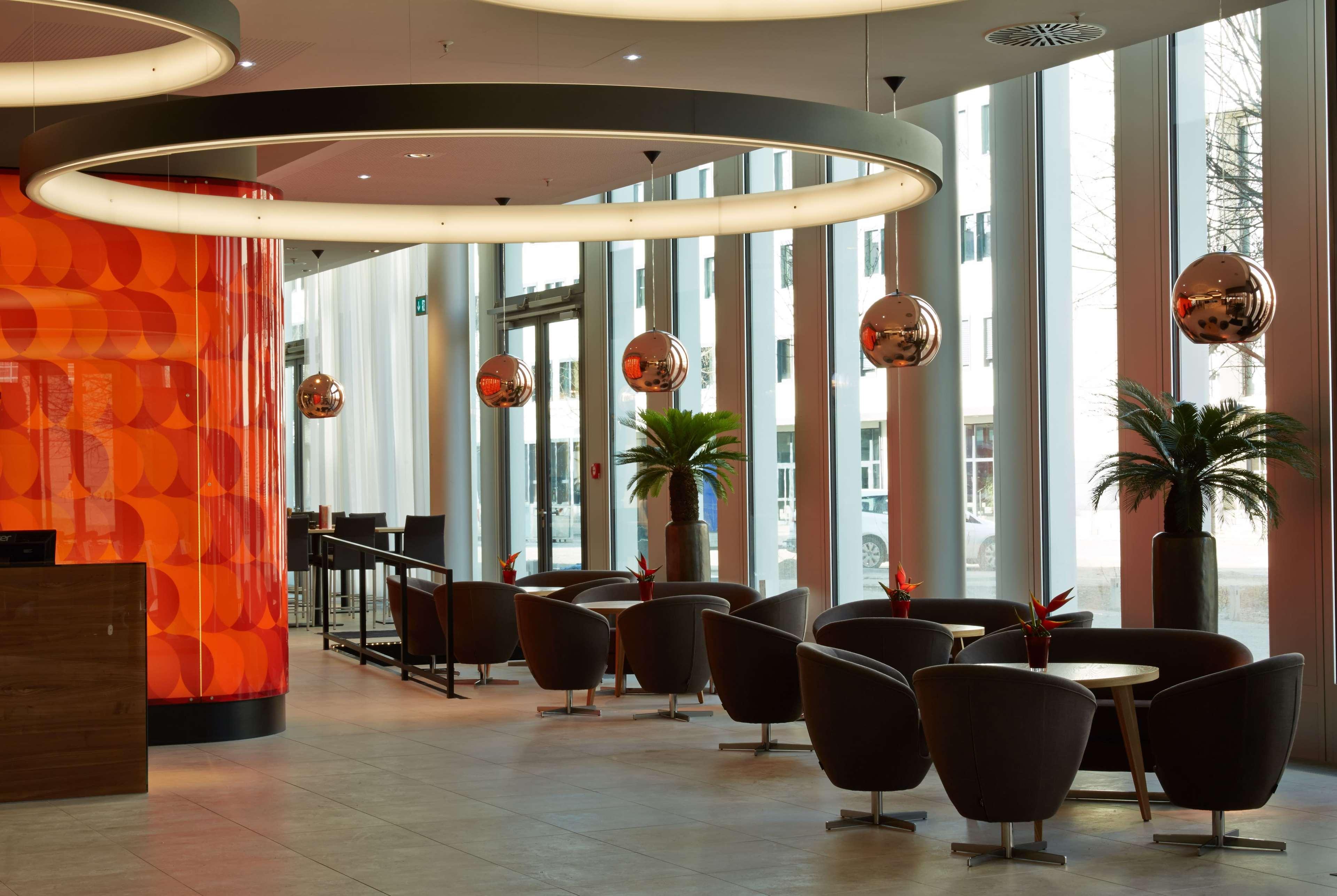 Vista Lobby H4 Hotel München Messe