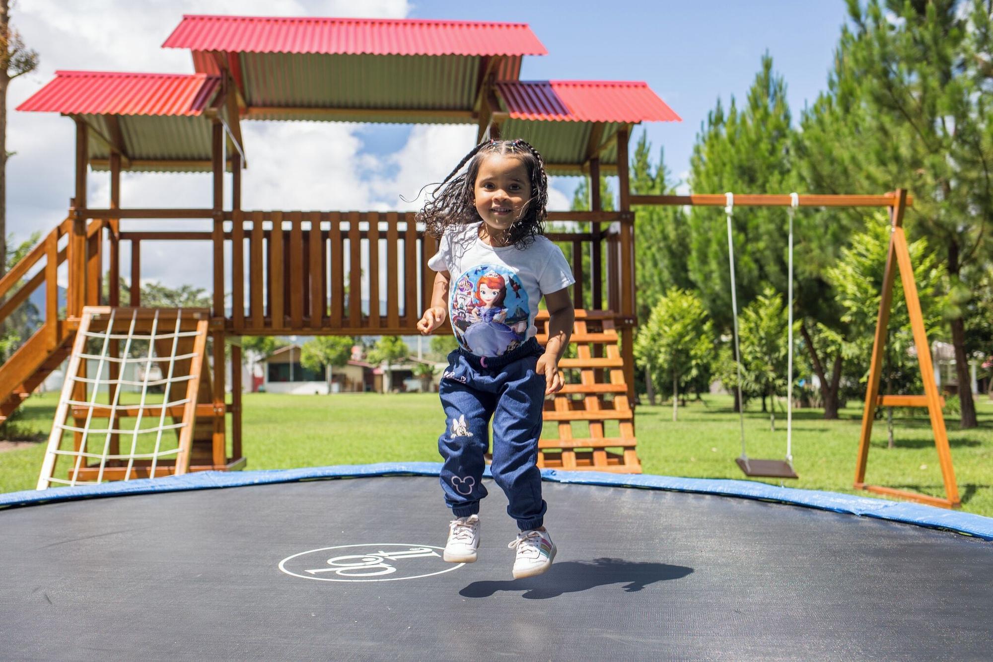 Instalaciones Recreativas Cemayu Lodge