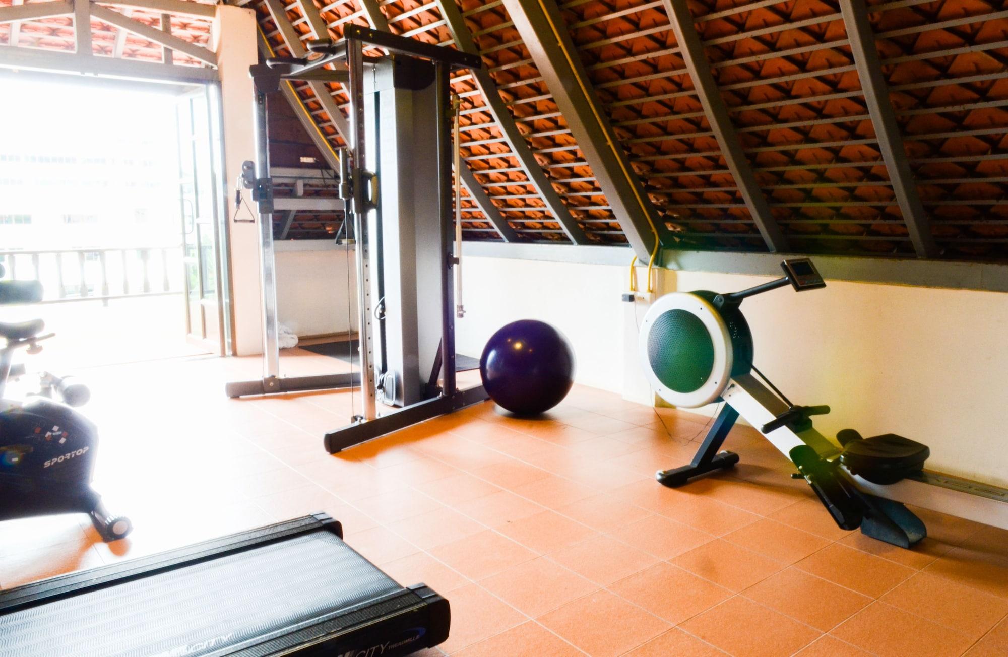 Gimnasio Nipa Resort