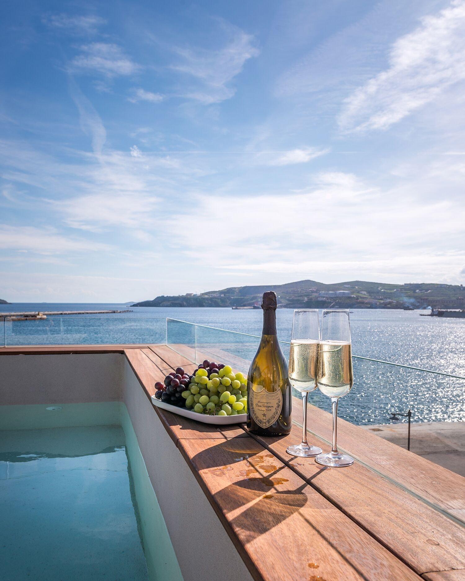 Instalaciones Recreativas Shapes Luxury Suites