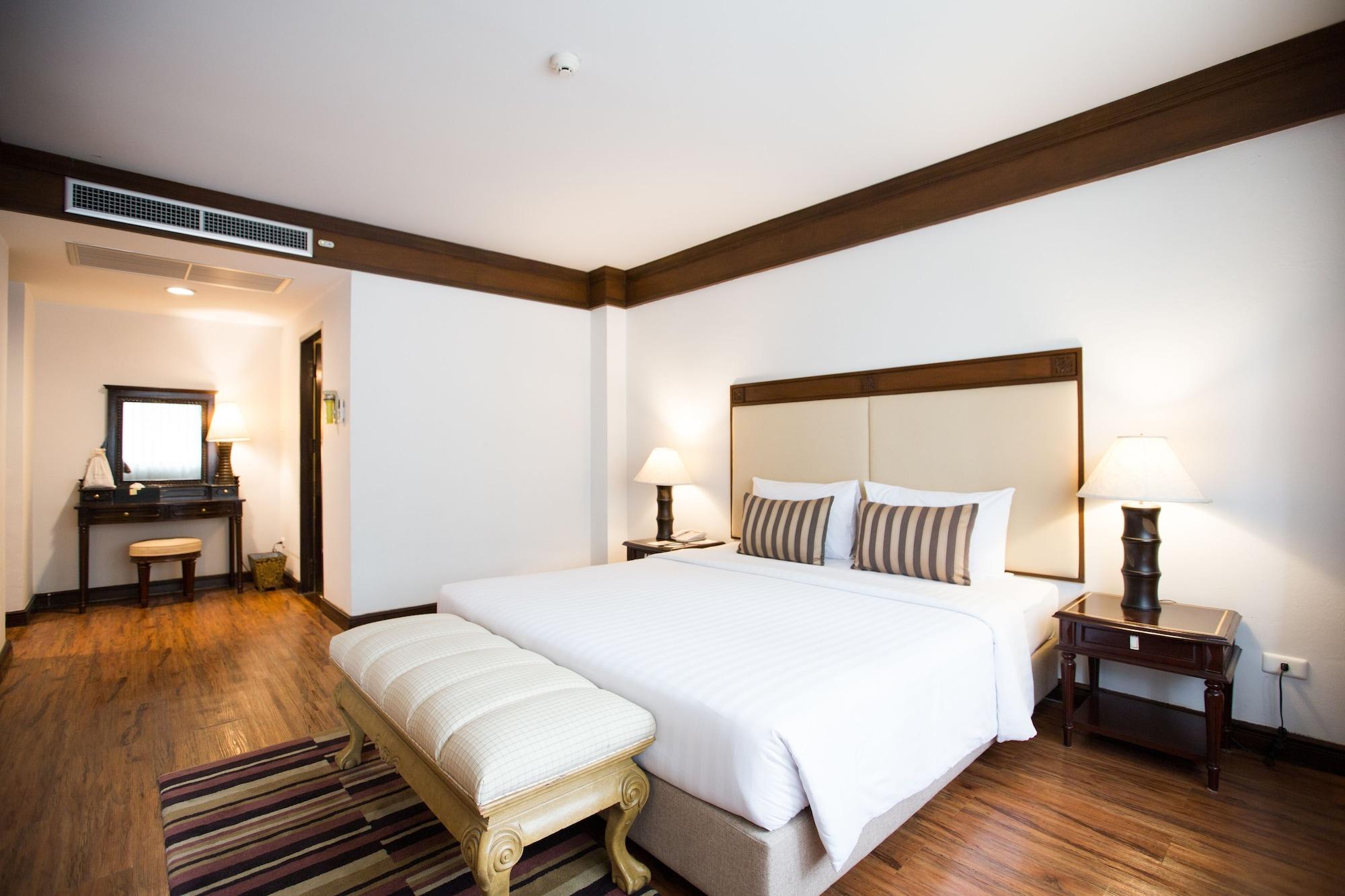 Varios Eurasia Chiang Mai Hotel