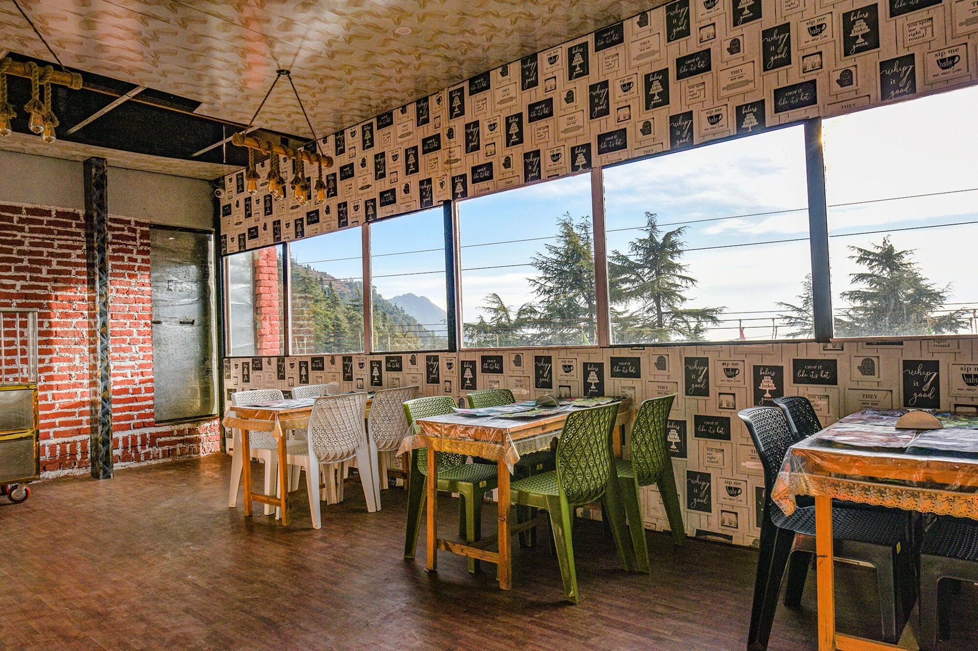 Restaurant Fabhotel Sizzling Resort & Adventure