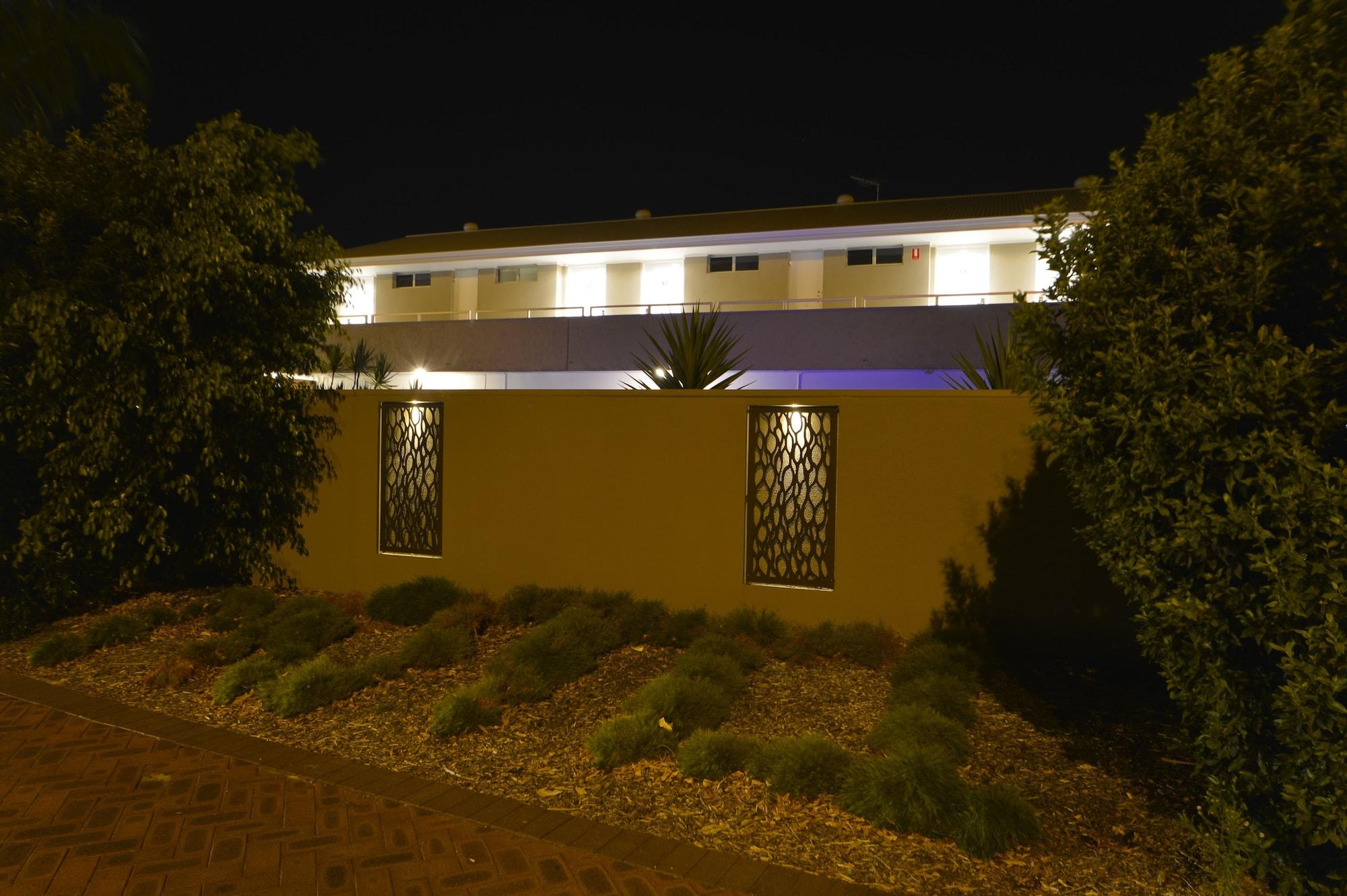 Vista Exterior Bentley Motel