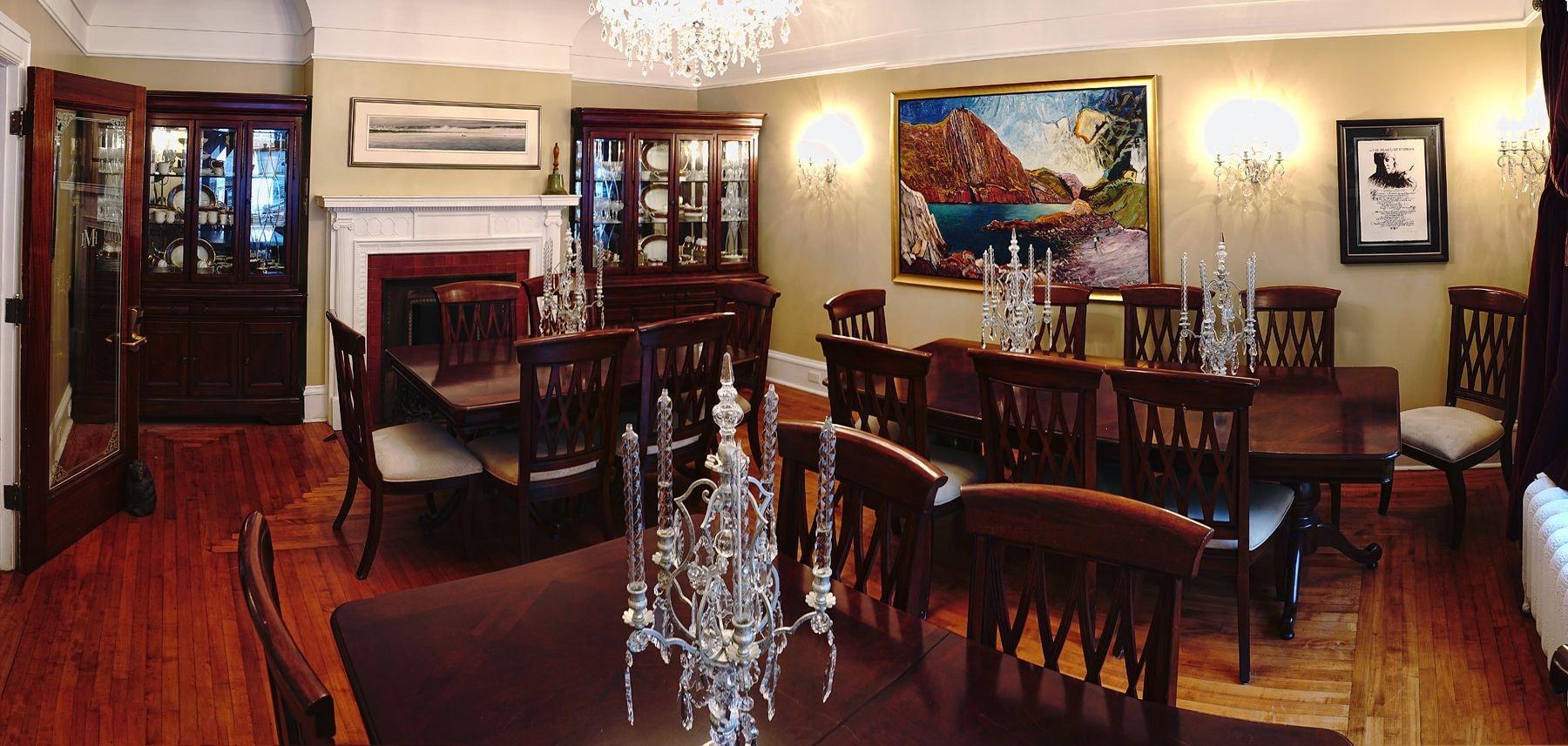 Restaurant Monroe House Executive Suites