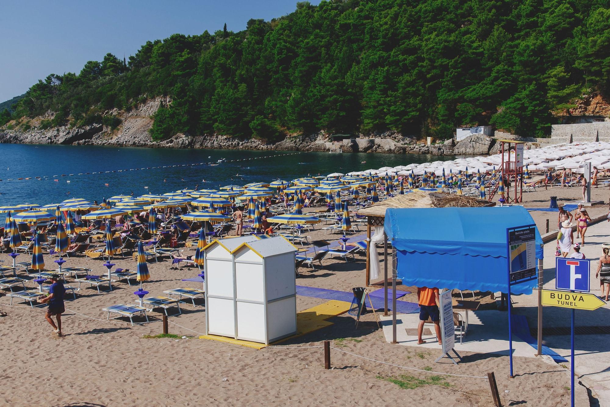 Playa Hotel Montenegro Beach Resort
