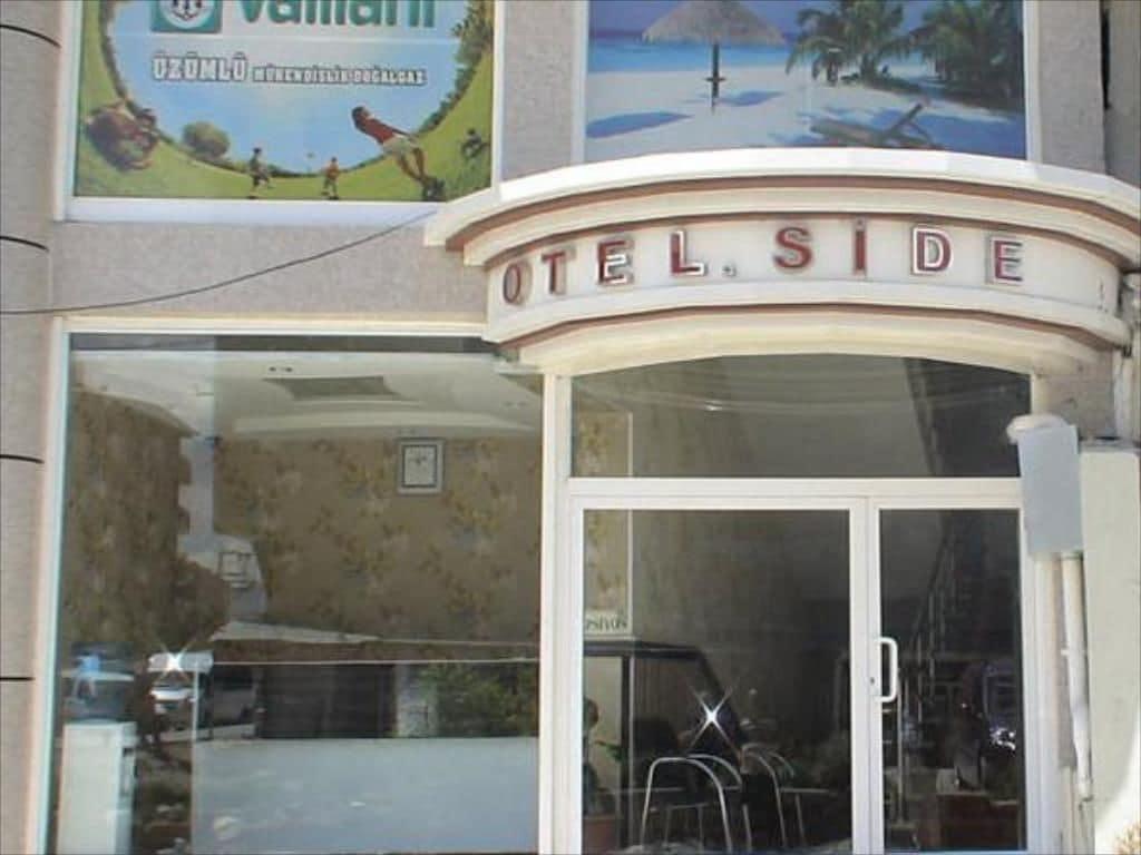 Varios Hotel Side