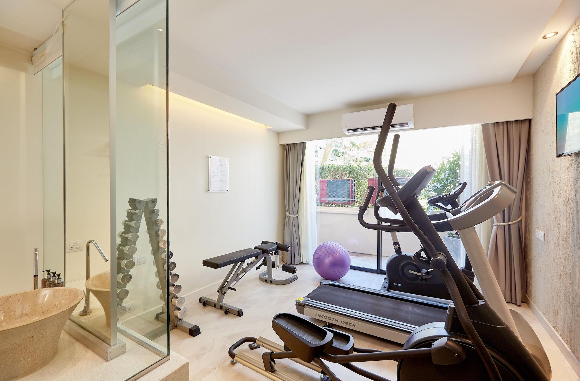 Gimnasio Bandara Beach Resort, Phuket
