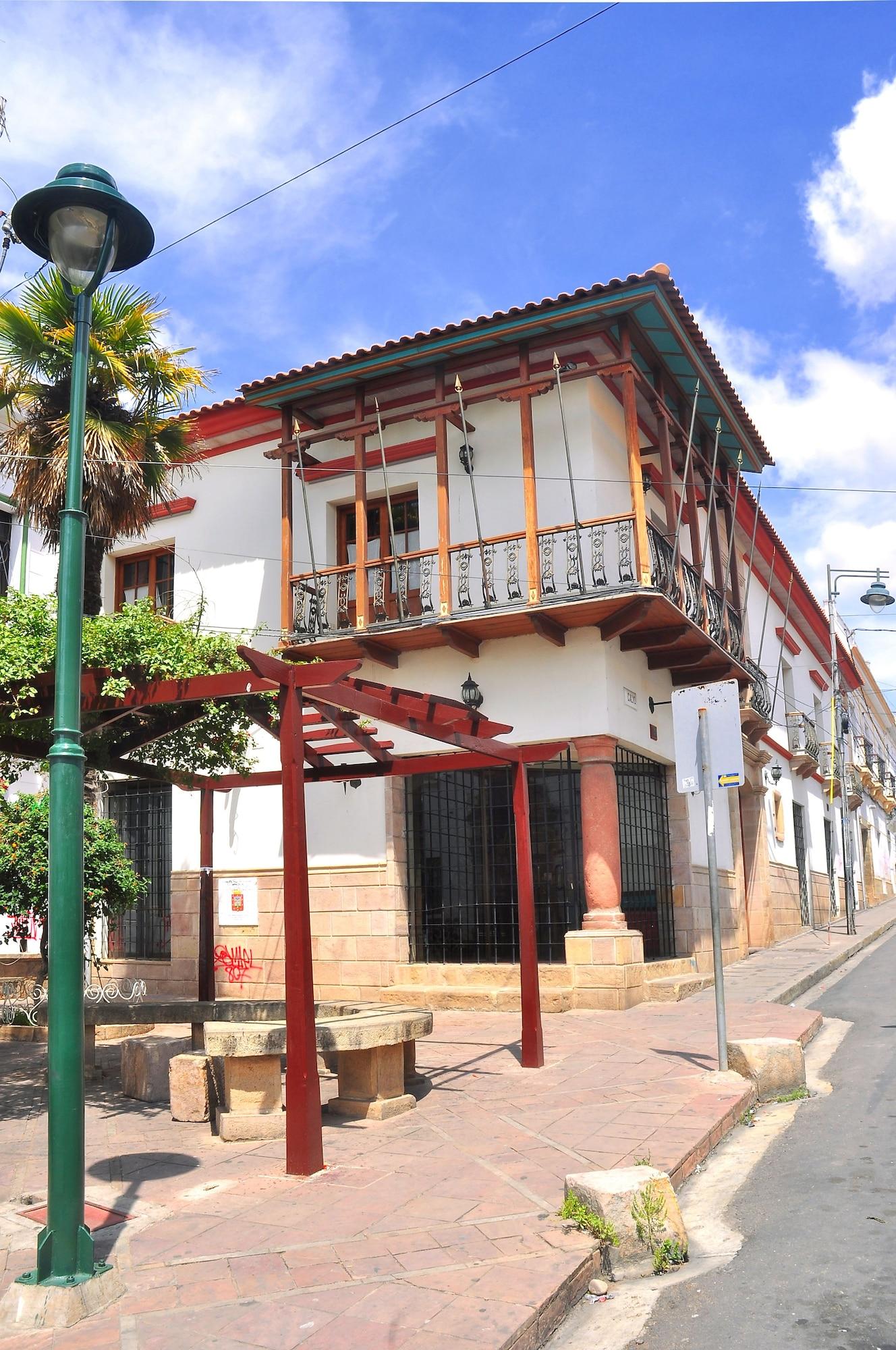 Vista Exterior Hotel Monasterio