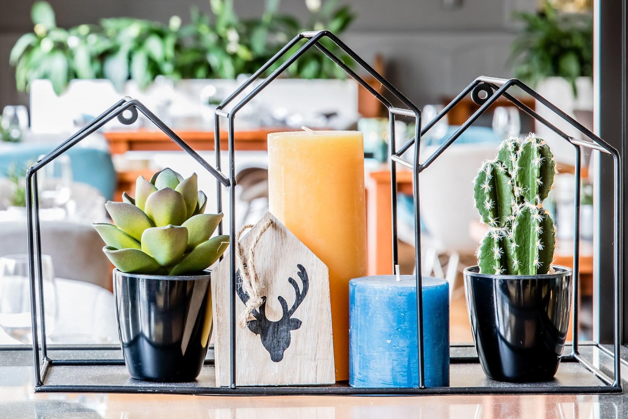 Bar/Salón Hotel & Congrescentrum Mennorode