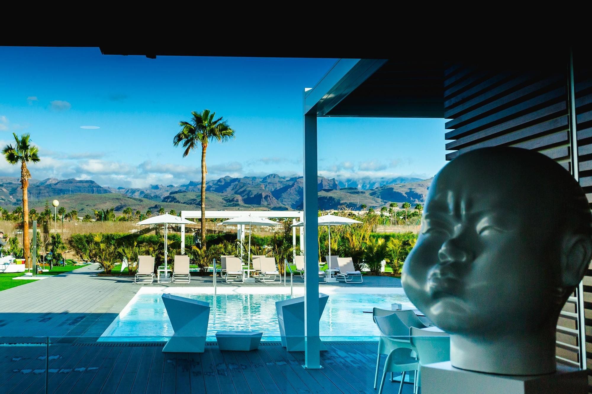 Vista Lobby Seven Hotel & Wellness - Caters to Gay Men