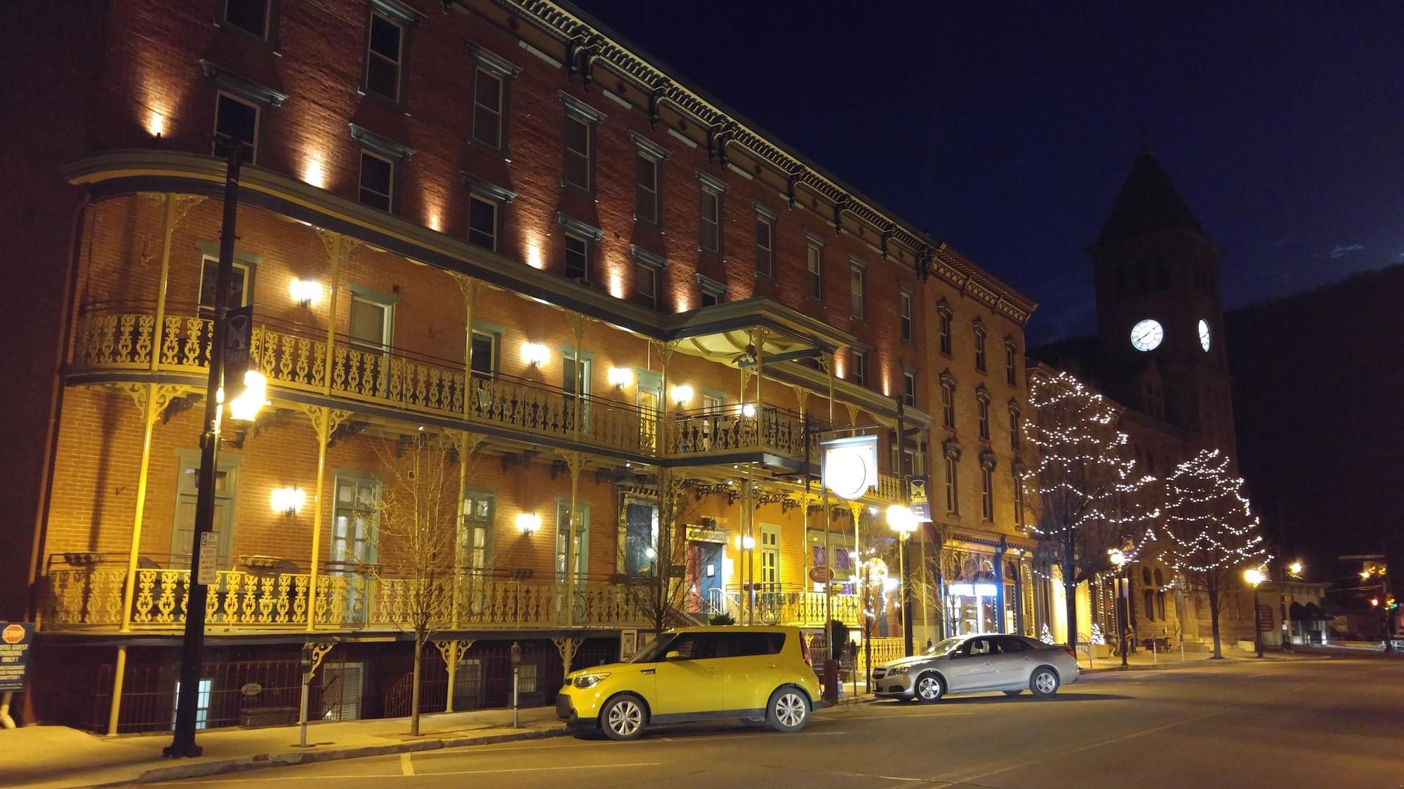 Vista Exterior Inn at Jim Thorpe