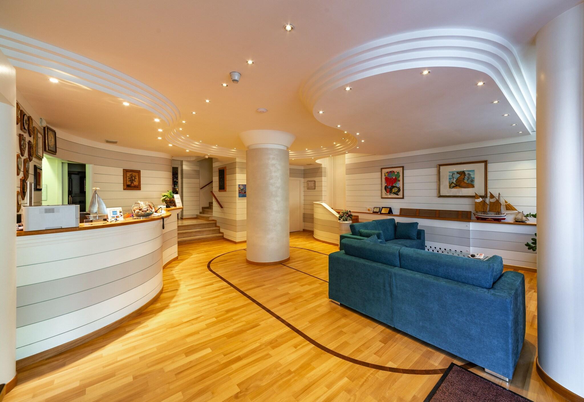 Vista Lobby Hotel Corallo