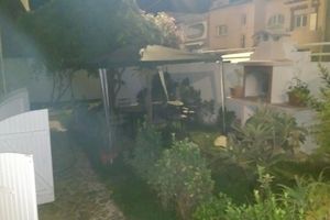 Alquiler Vacacional - Spacious villa with caretaker and large garden