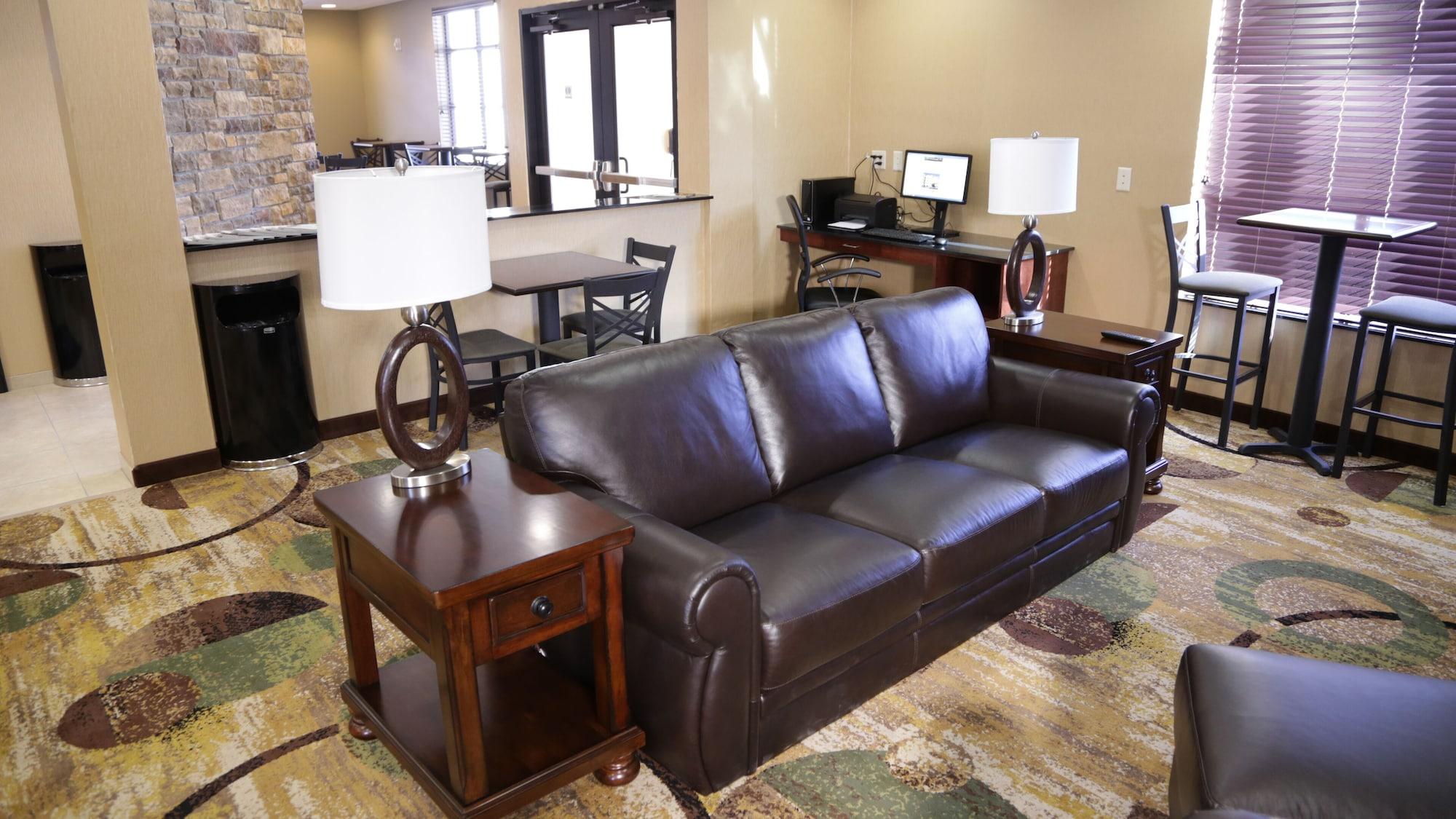 Vista Lobby Cobblestone Inn & Suites - Marquette/Prairie du Chien