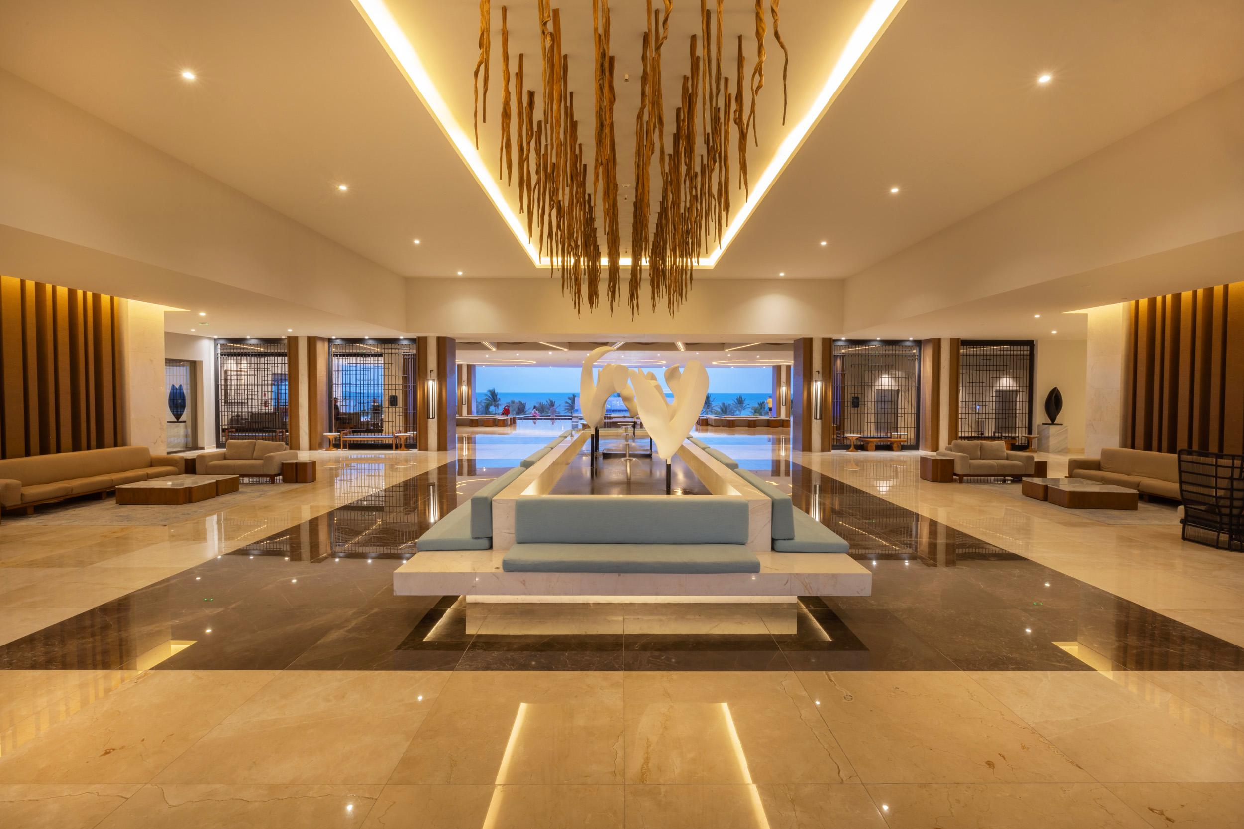 Vista Lobby Royalton Splash Riviera Cancun All-Inclusive