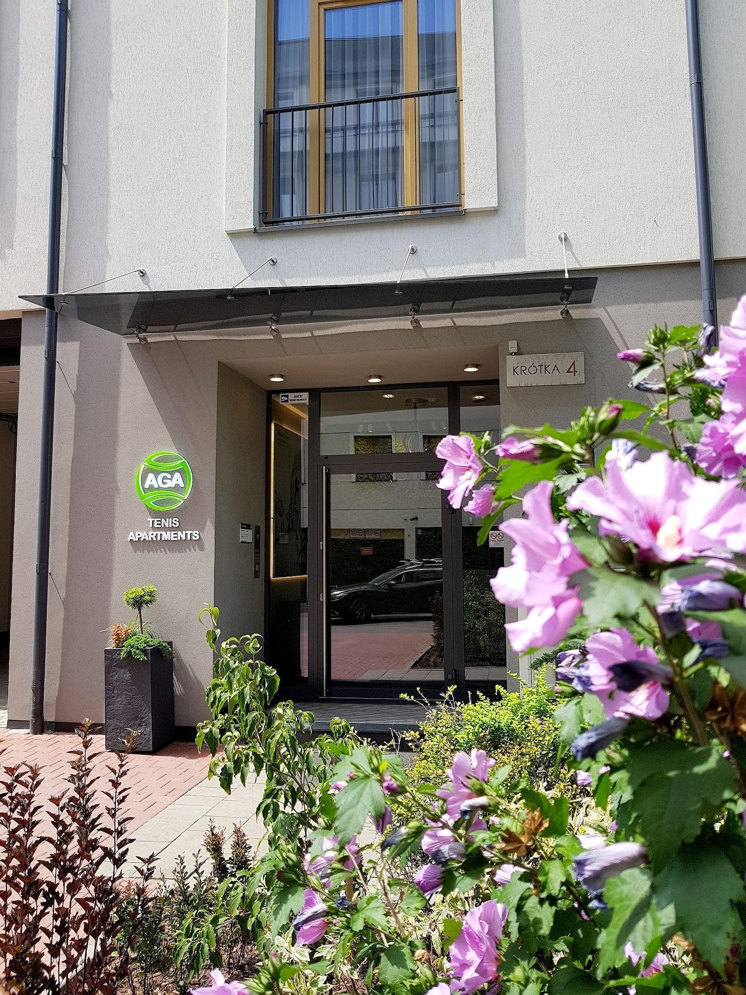 Vista Exterior AGA Tenis Apartments by Radwanska