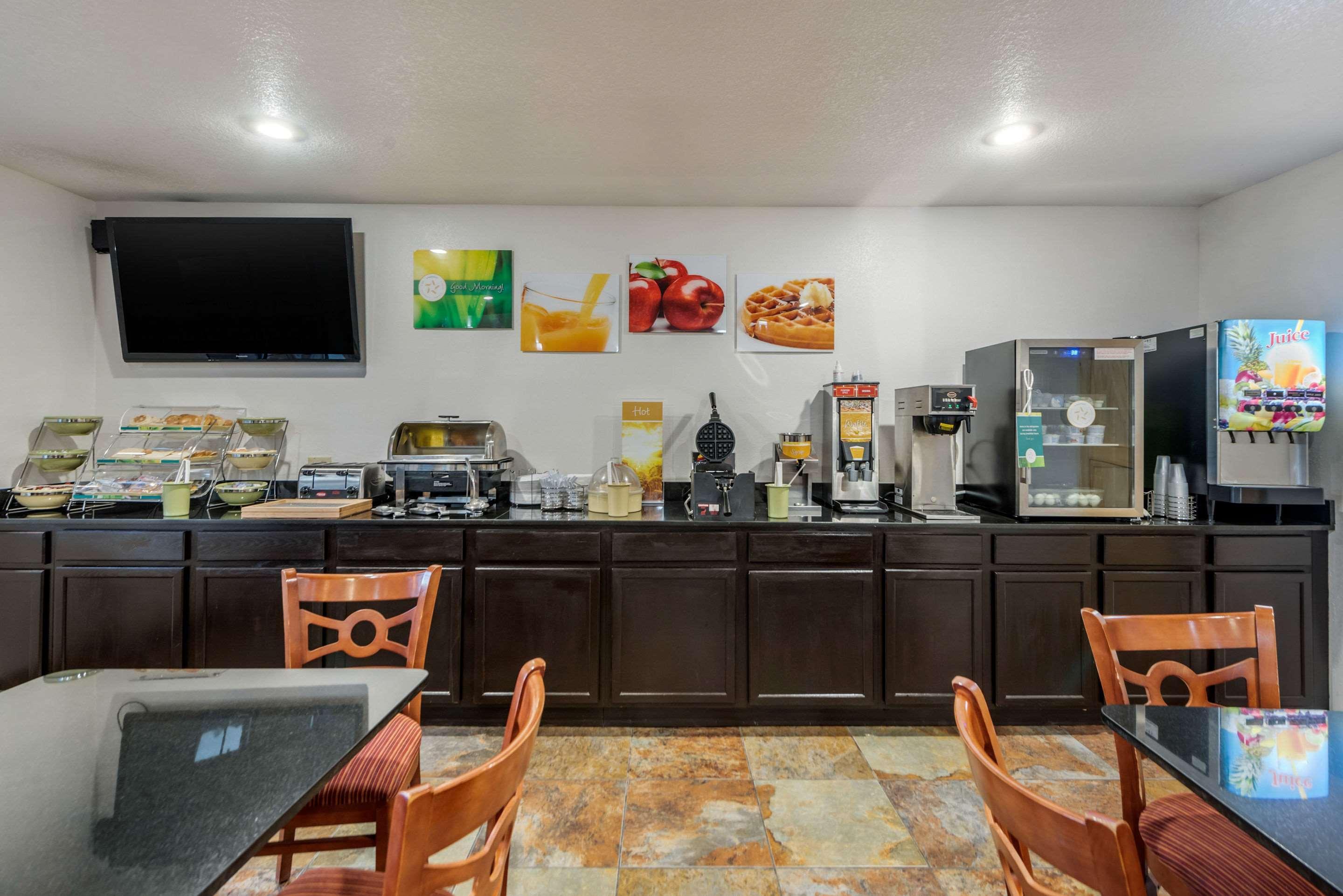 Restaurant Quality Inn Suites South Fork