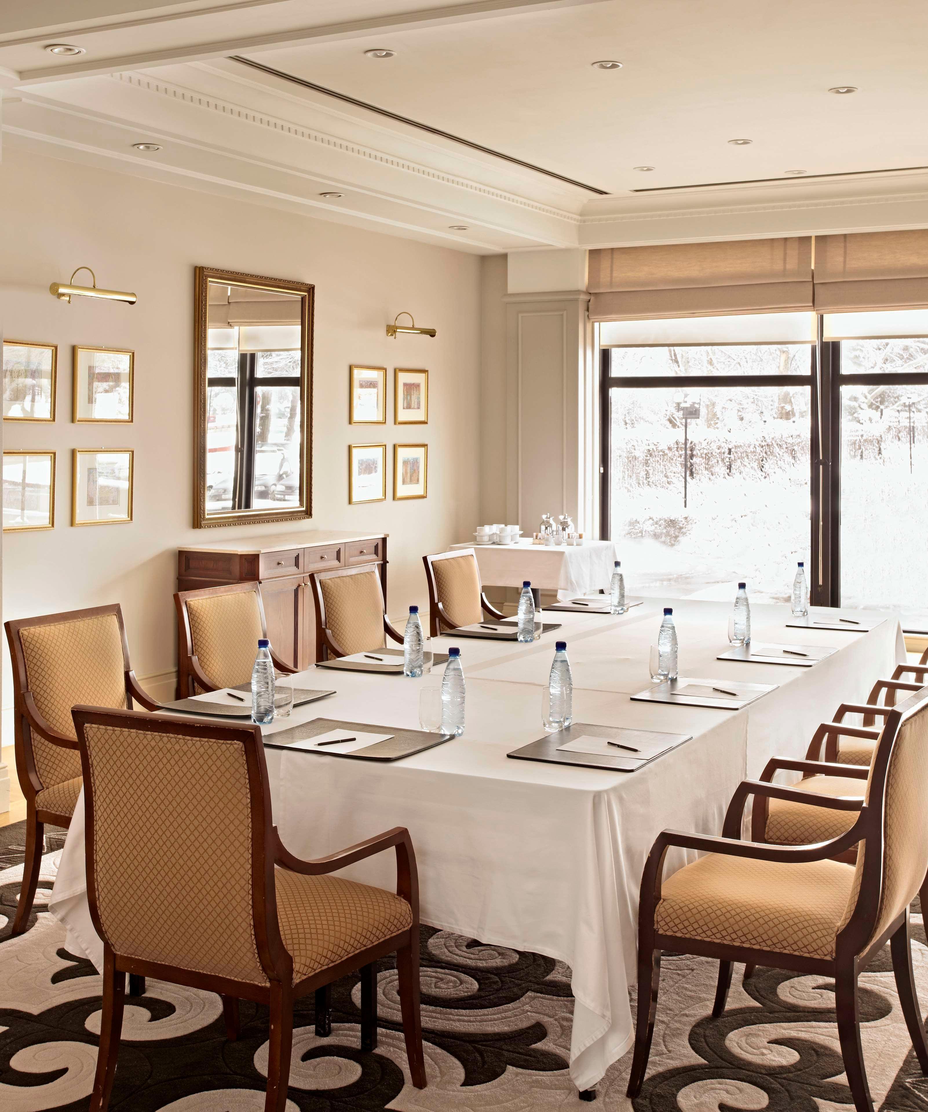 Restaurant Hyatt Regency Bishkek