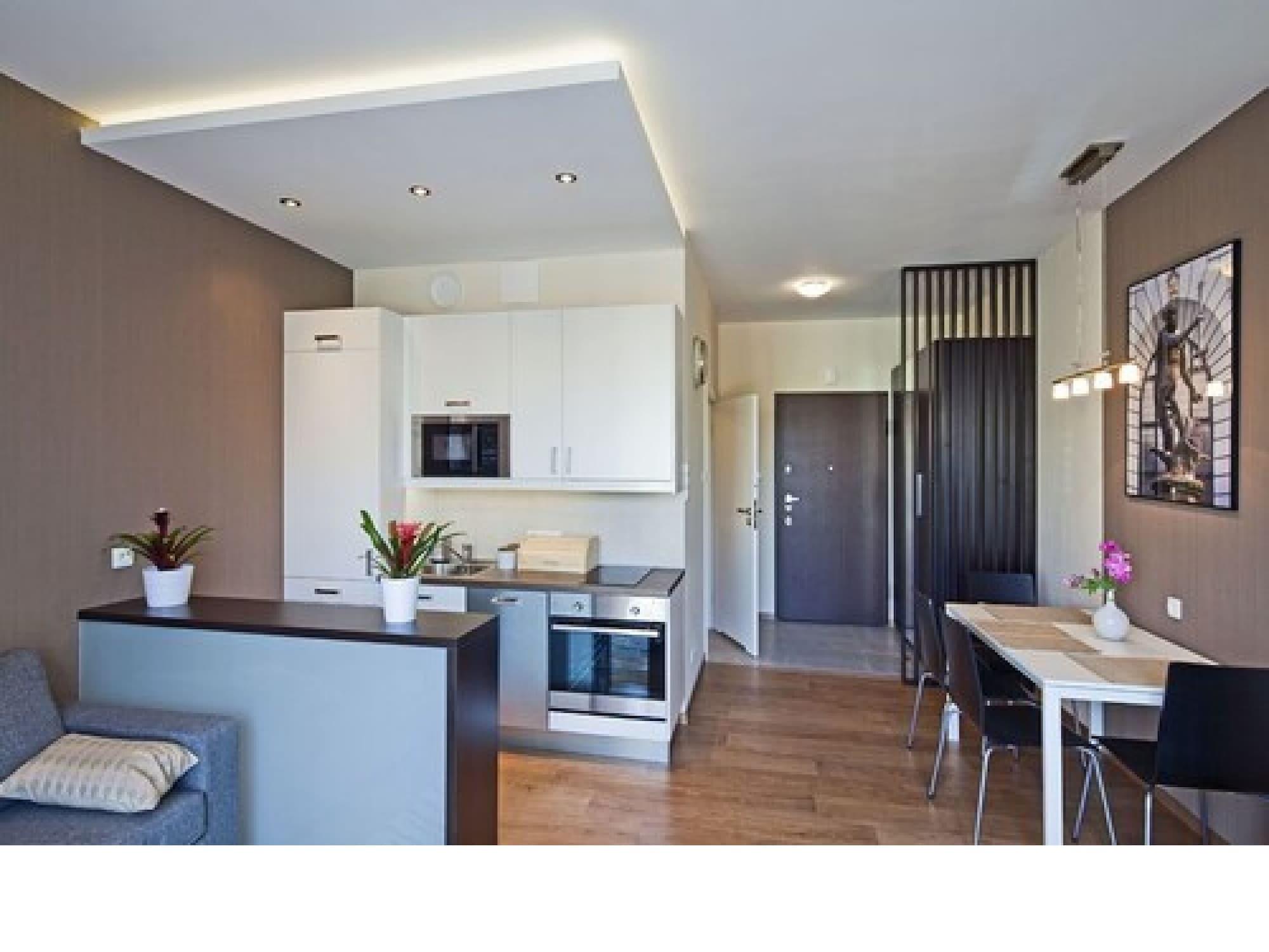 Restaurant Dom & House – Apartments Old Town Tandeta