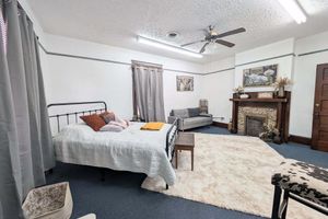 Alquiler Vacacional - Spacious 4-bedroom house in town-Close to everything