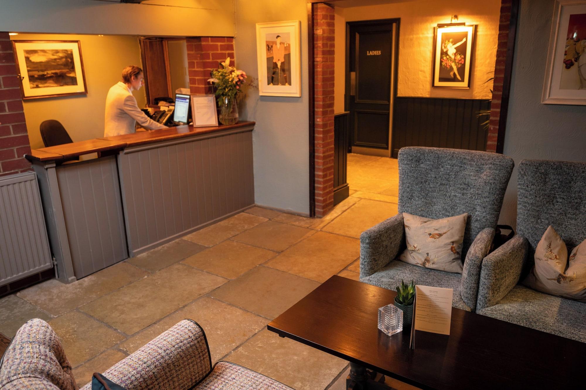 Vista Lobby Riverside Hotel Branston by Chef and Brewer Collection