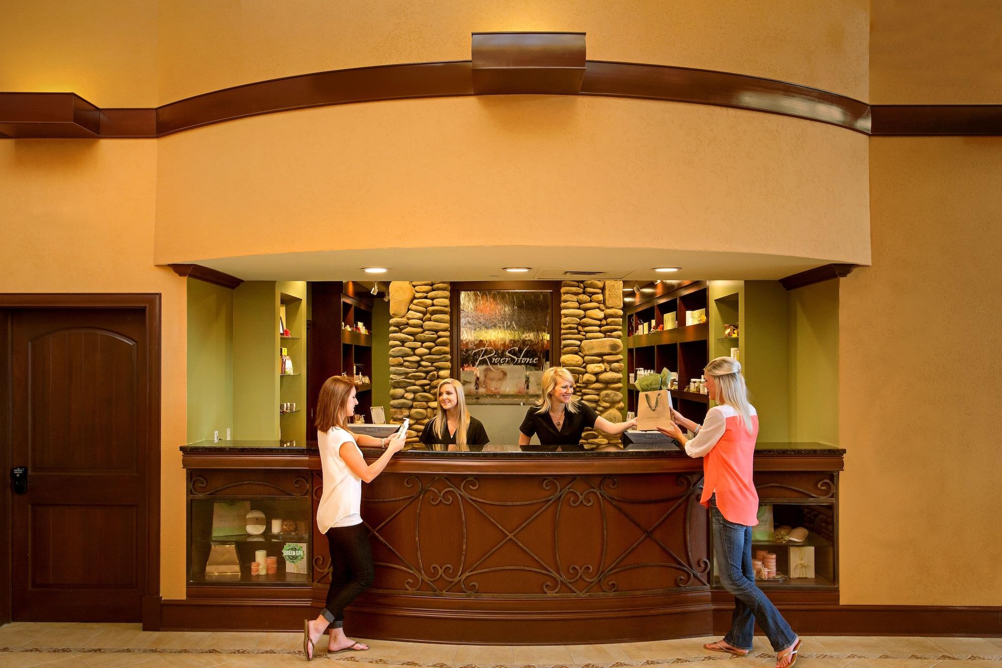 Spa RiverStone Condo Resort & Spa