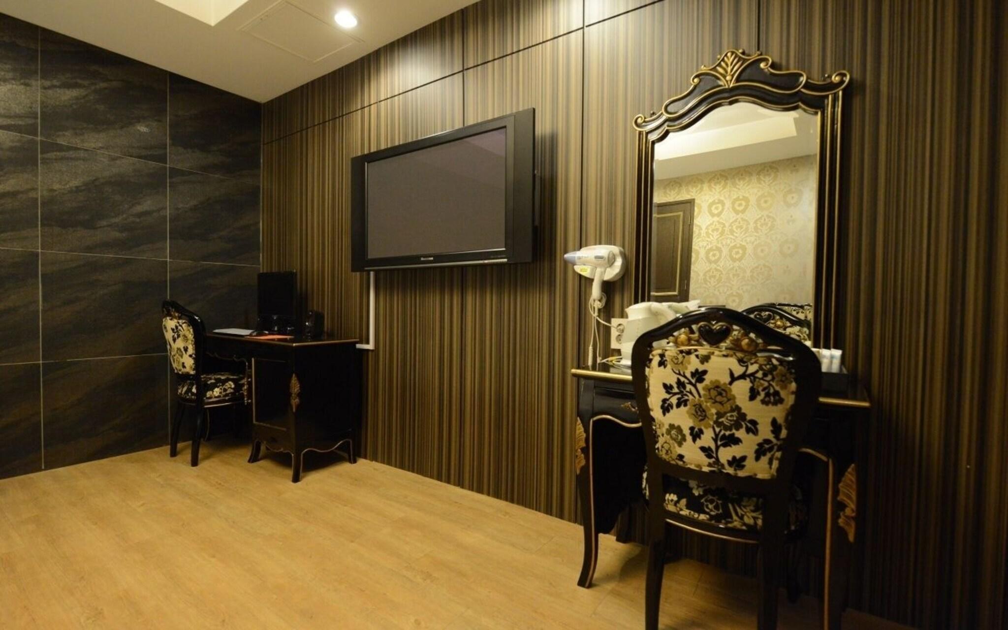 Vista Lobby Central Tourist Hotel