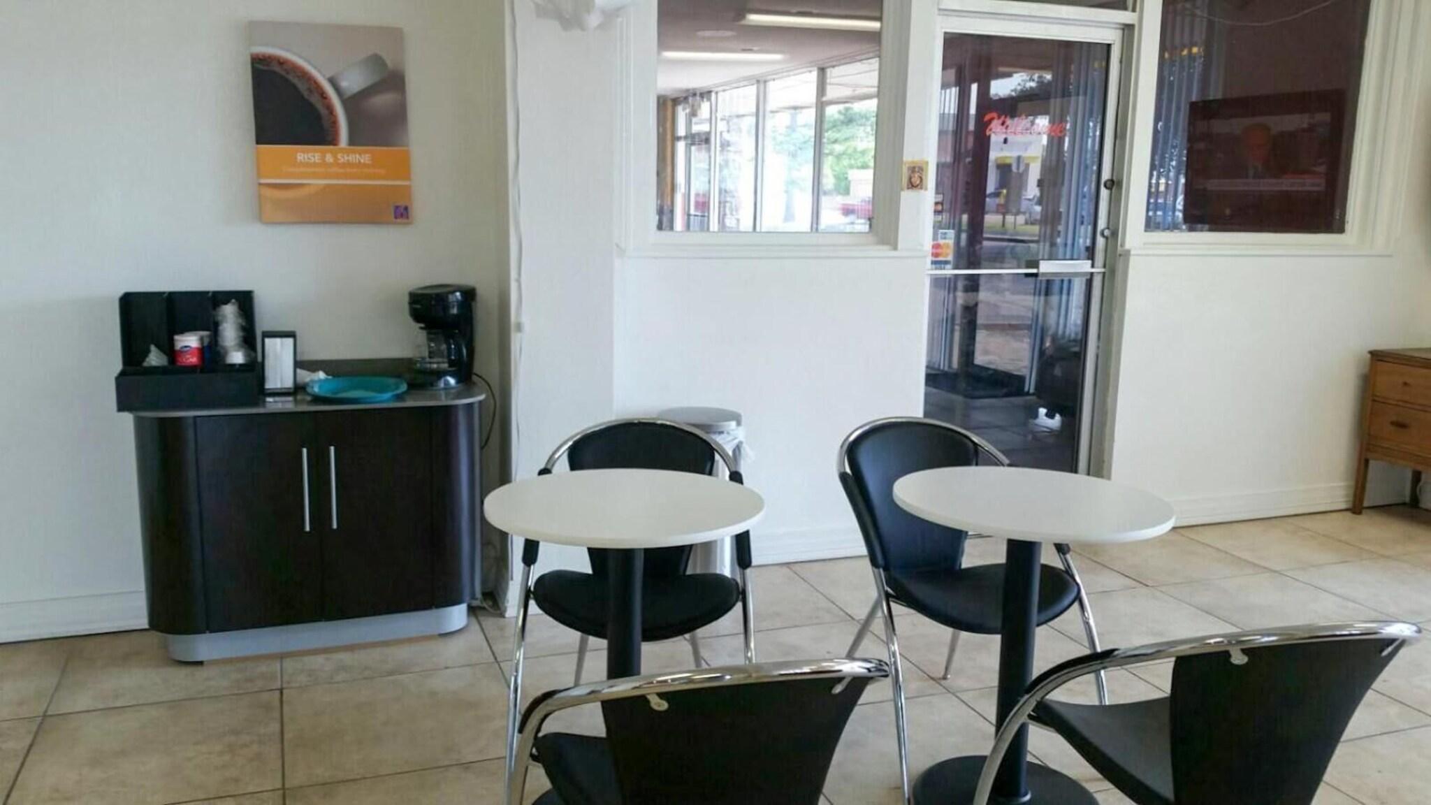 Restaurant Motel 6 Brinkley, AR