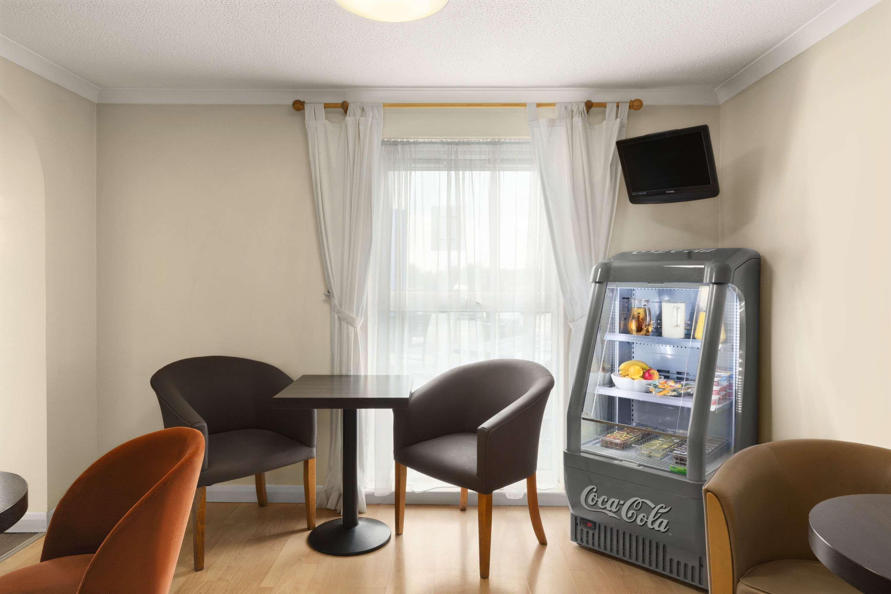 Restaurant Days Inn by Wyndham Leicester Forest East M1