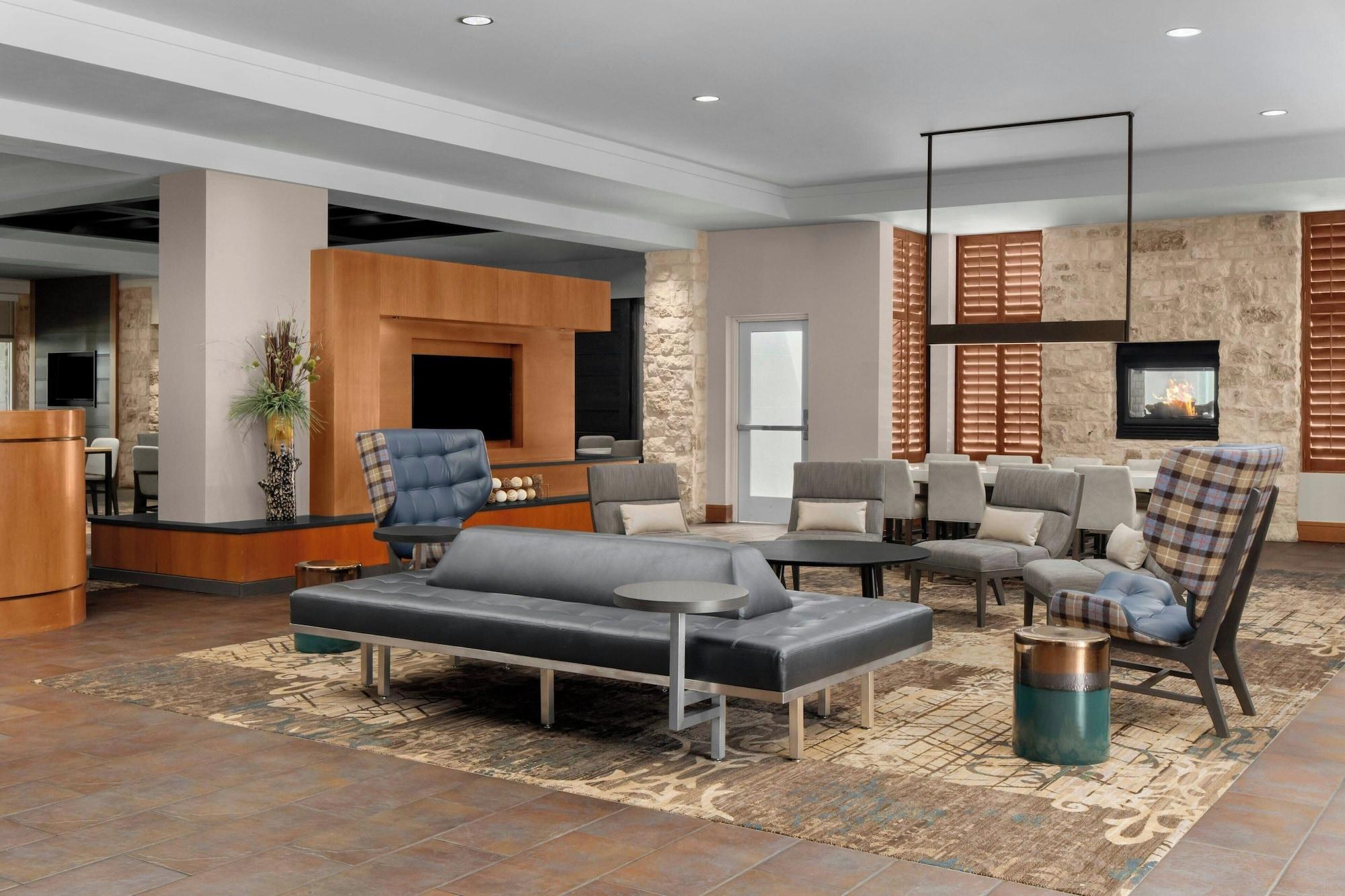 Vista Lobby Residence Inn by Marriott San Antonio Six Flags at The Rim