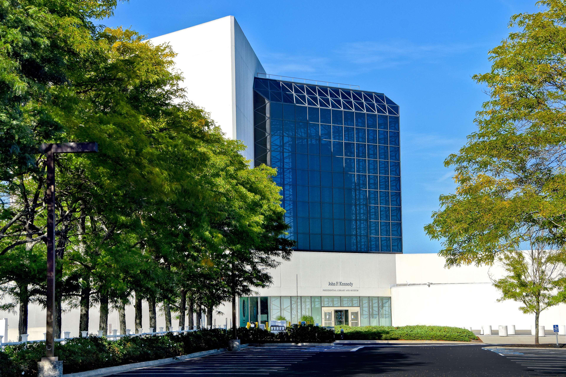 Vista Exterior Home2 Suites by Hilton Boston South Bay