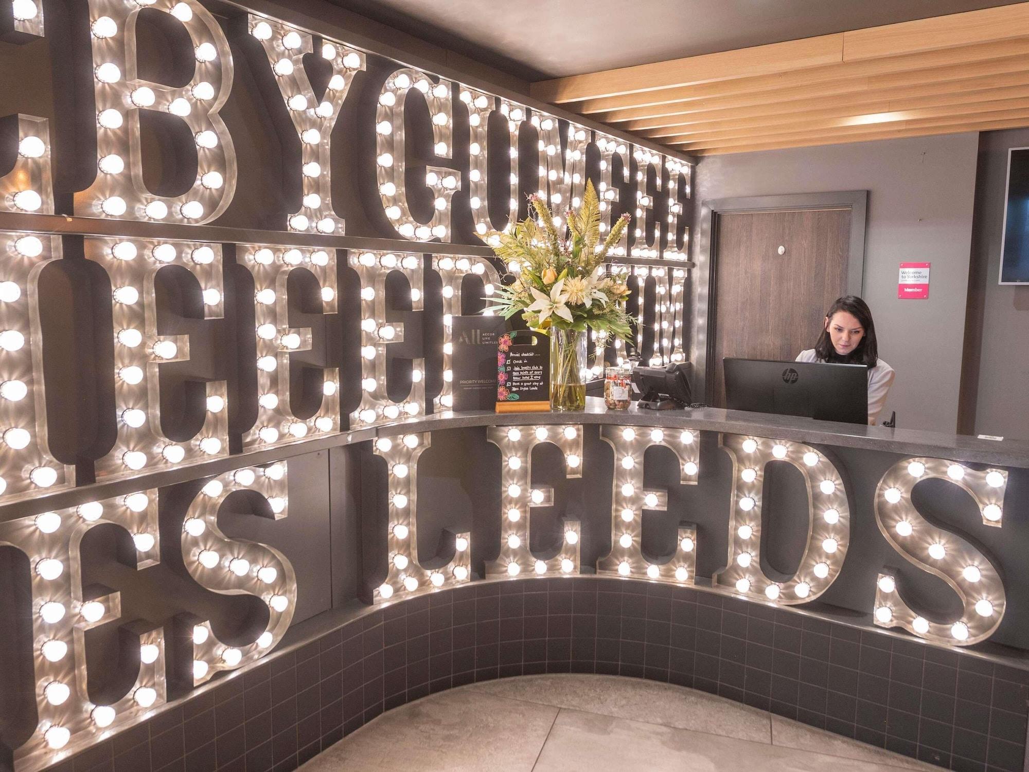 Vista Exterior ibis Styles Leeds Centre Arena