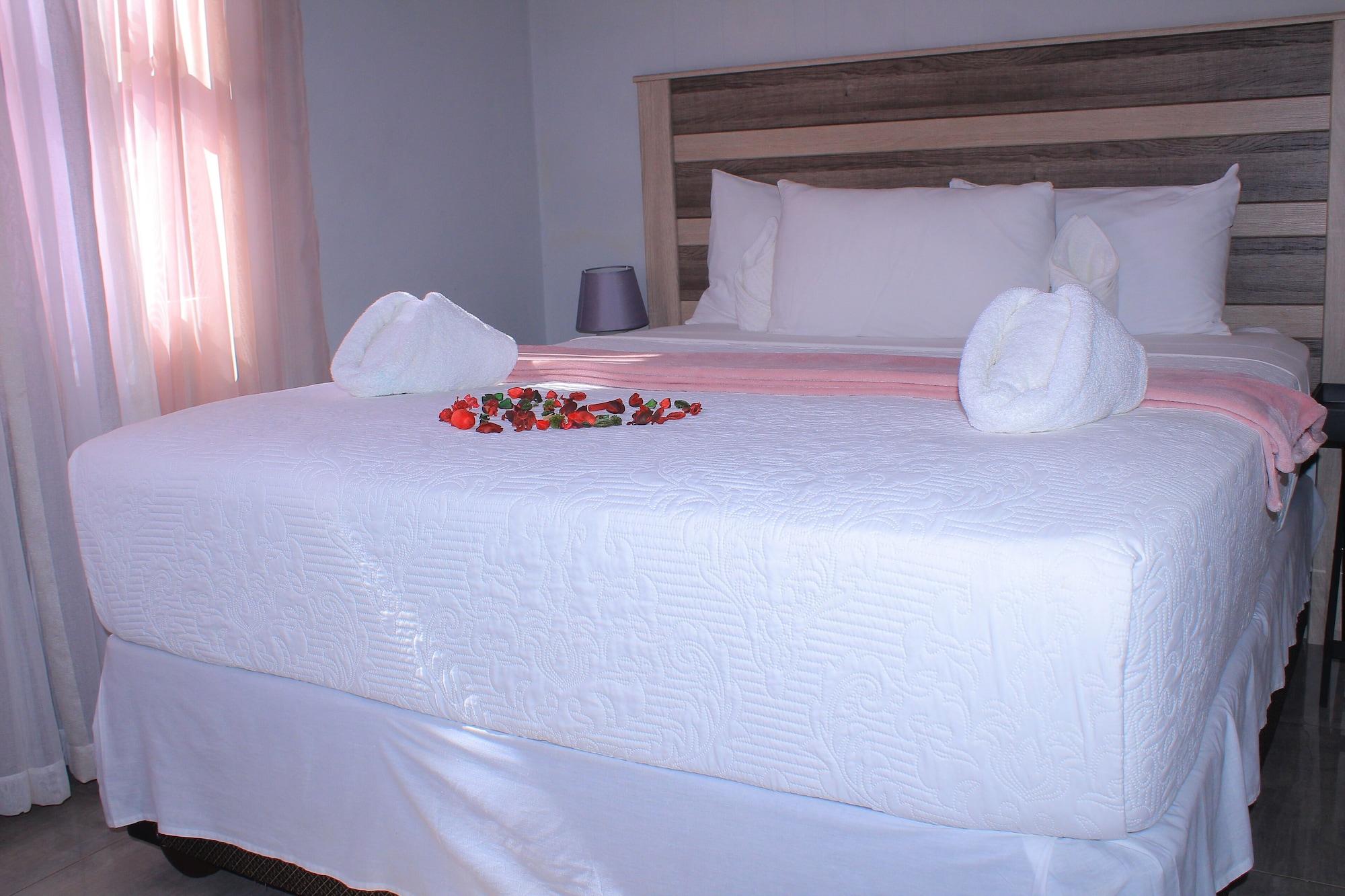 Varios Serene Cottage