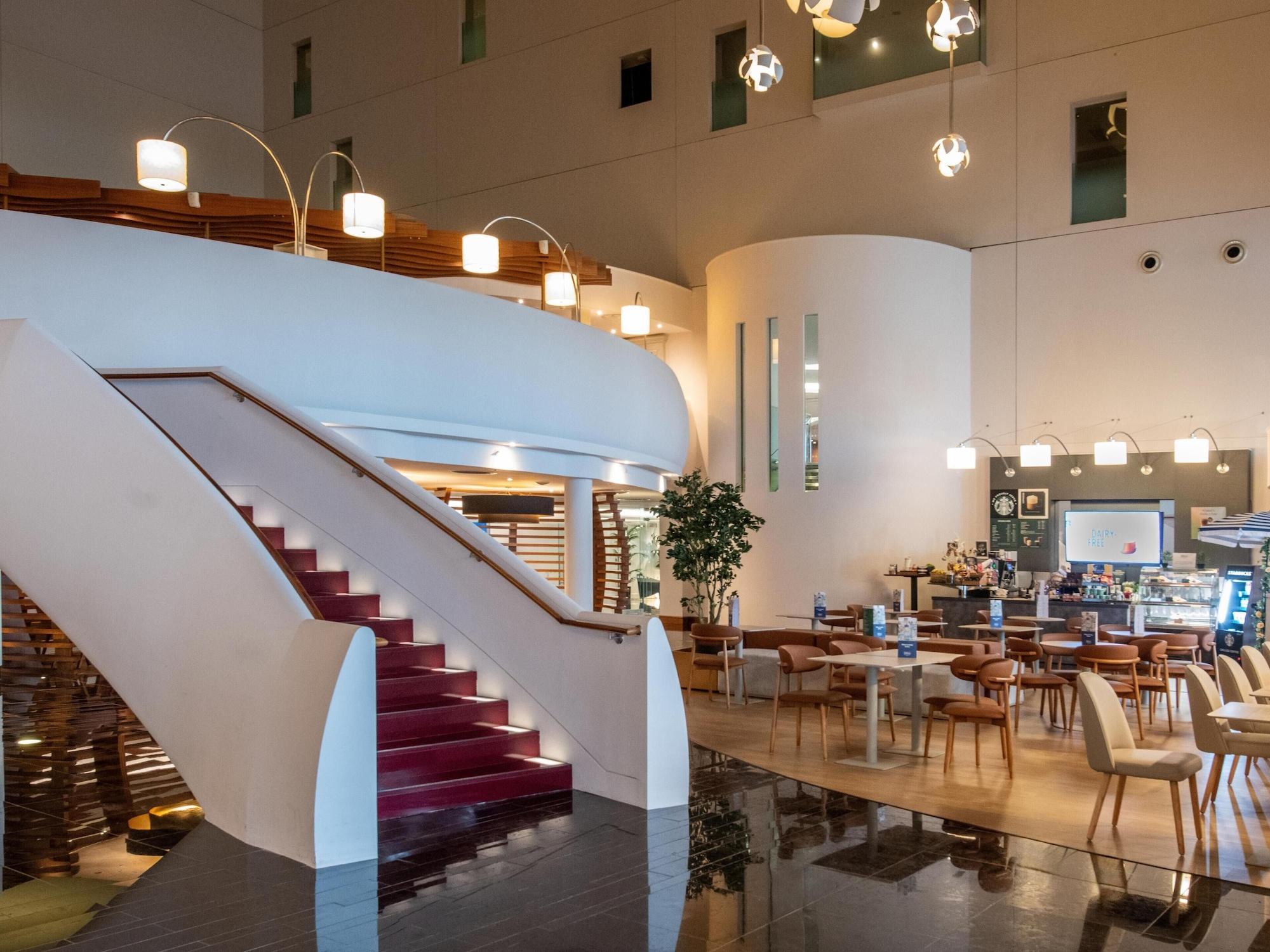 Vista Lobby Hilton London Heathrow Airport Terminal 5