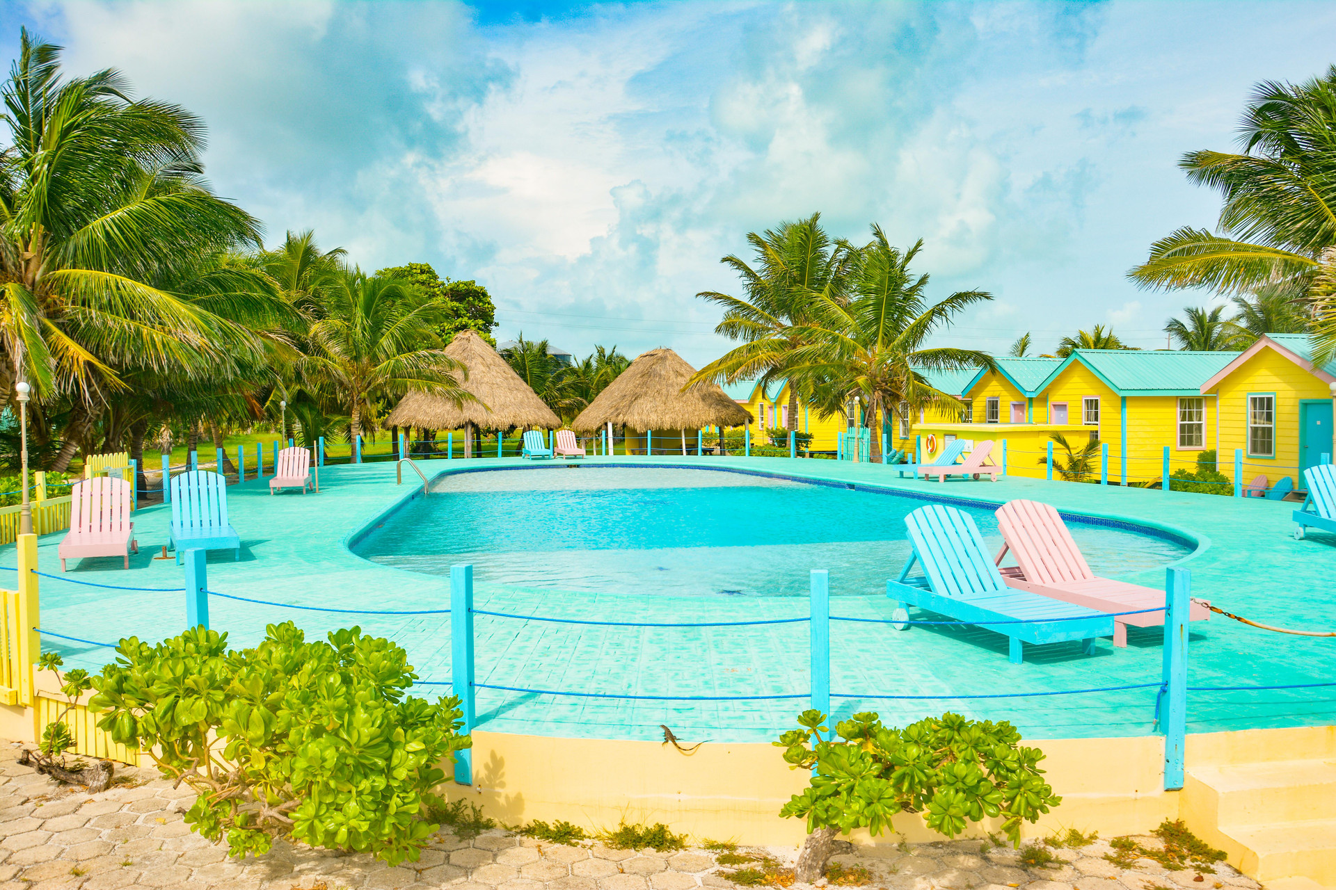 Vista Piscina Royal Caribbean Resort