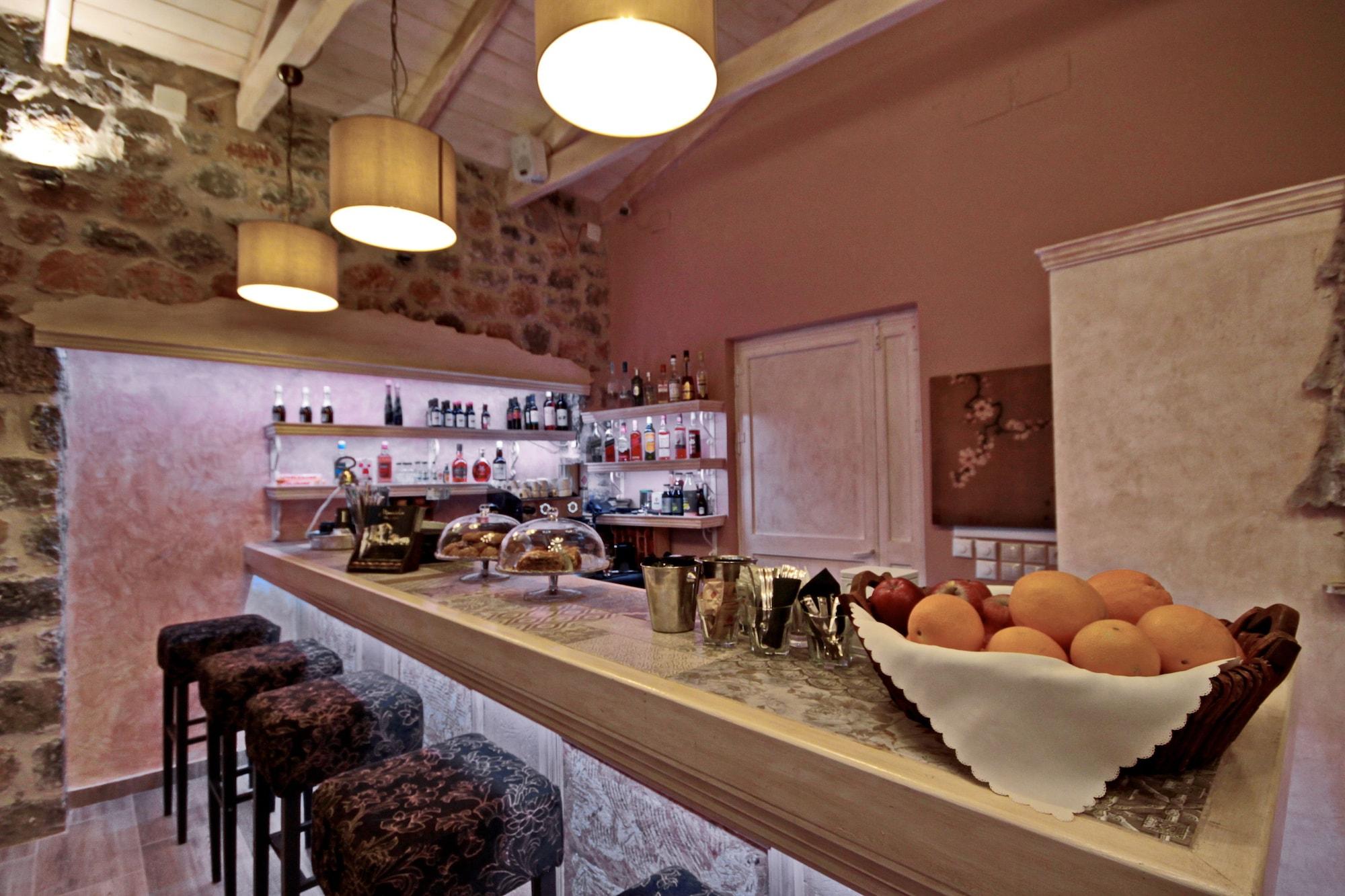 Bar/Salón Menalia Villas & Suites