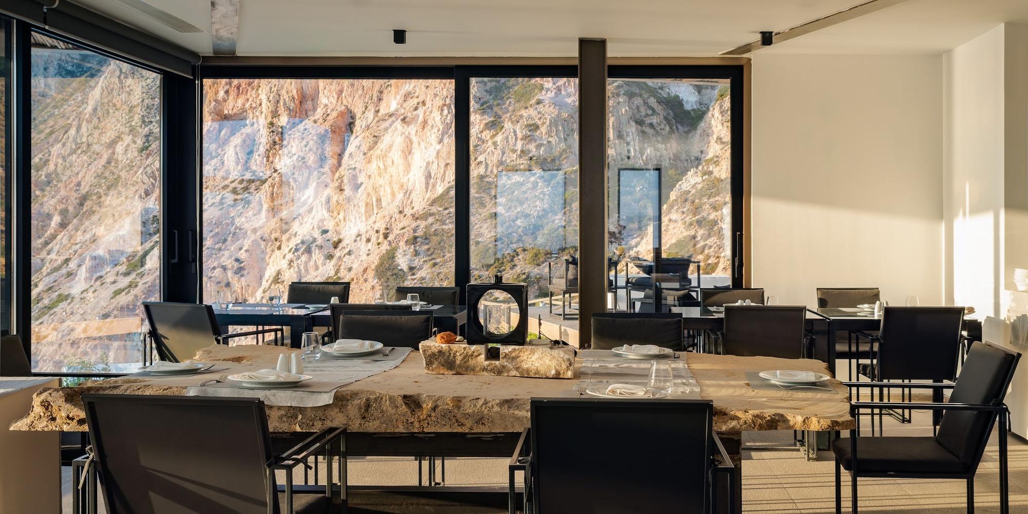 Restaurant Milos Cove