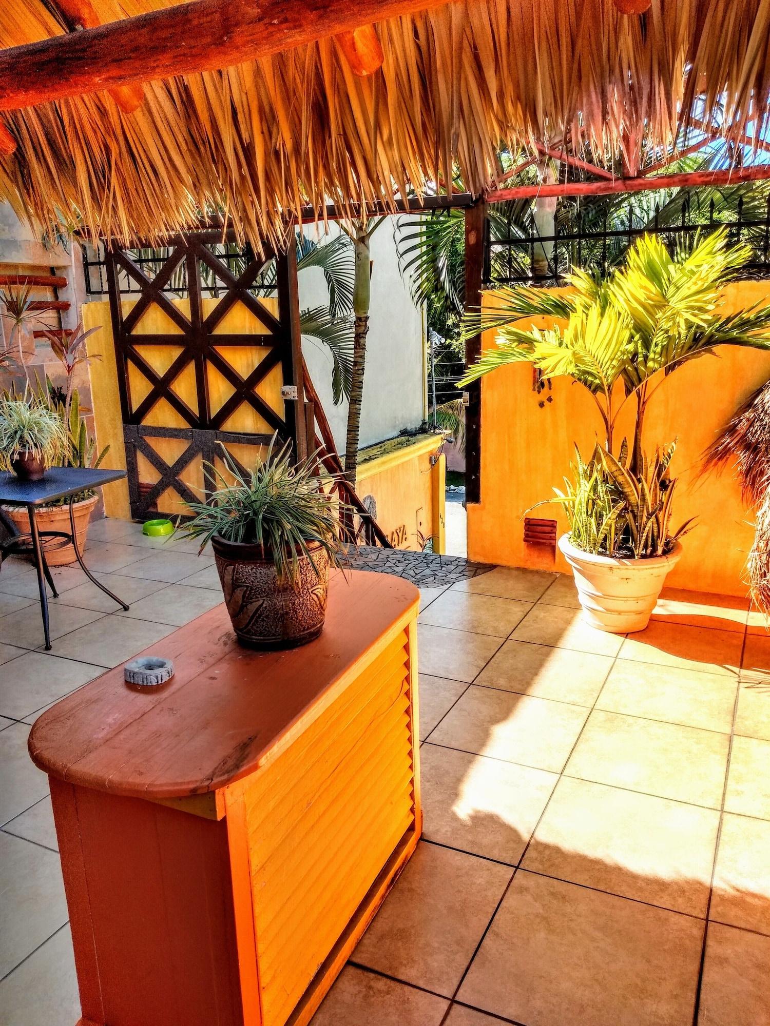 Bar/Salón Casita de Maya Boutique Hotel