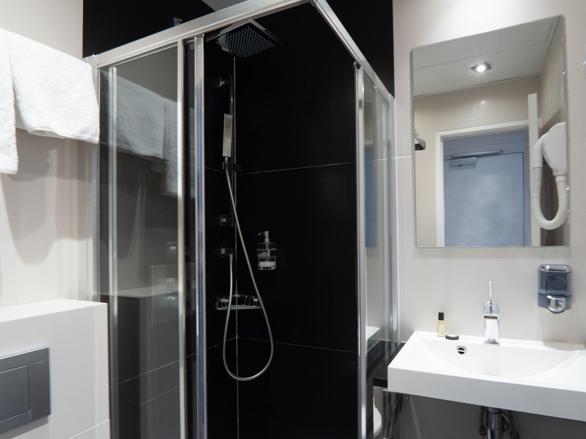 Equipamiento de Habitación Nouvel Hotel Eiffel