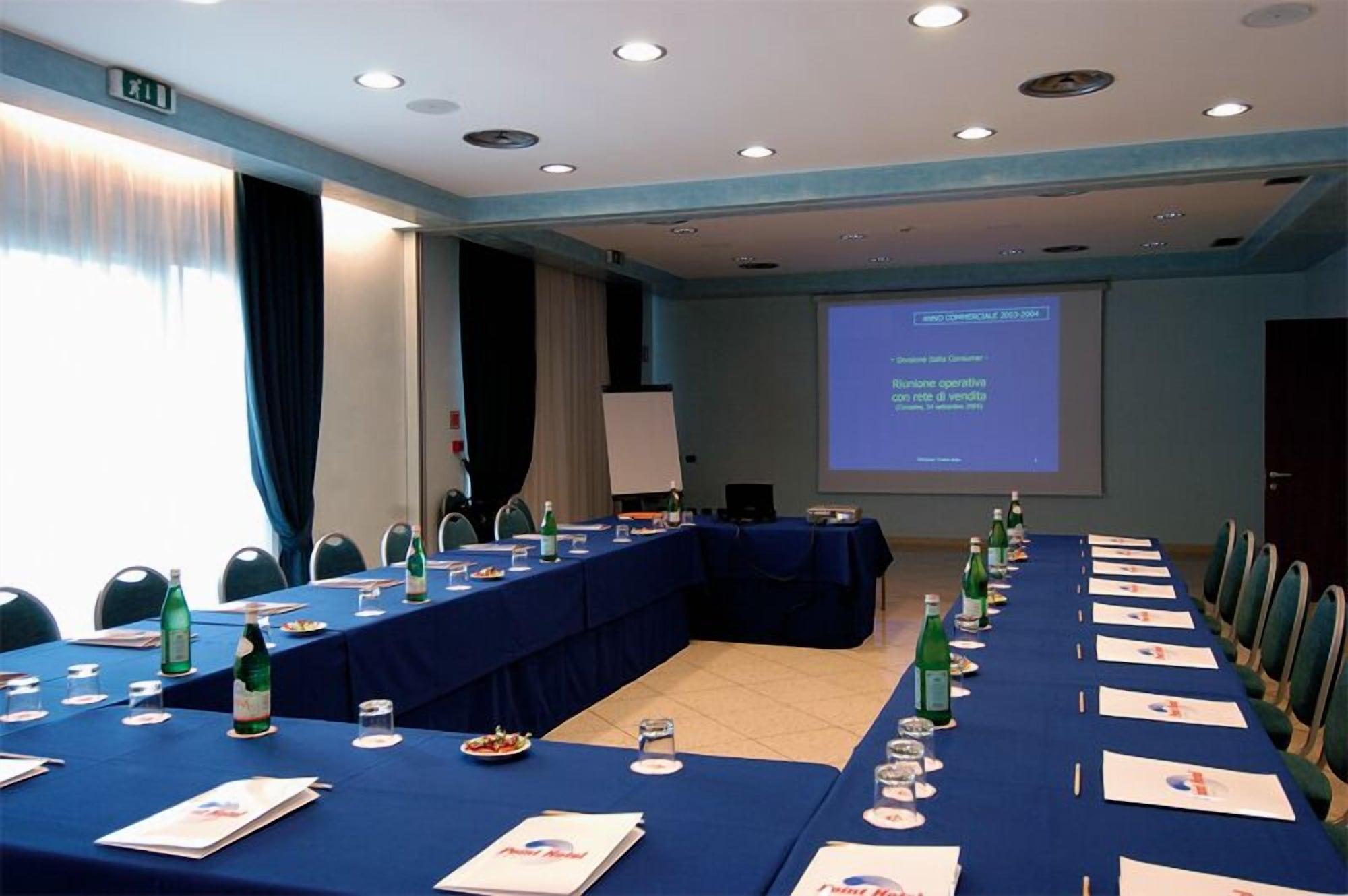 Sala de Reuniones Point Hotel Conselve