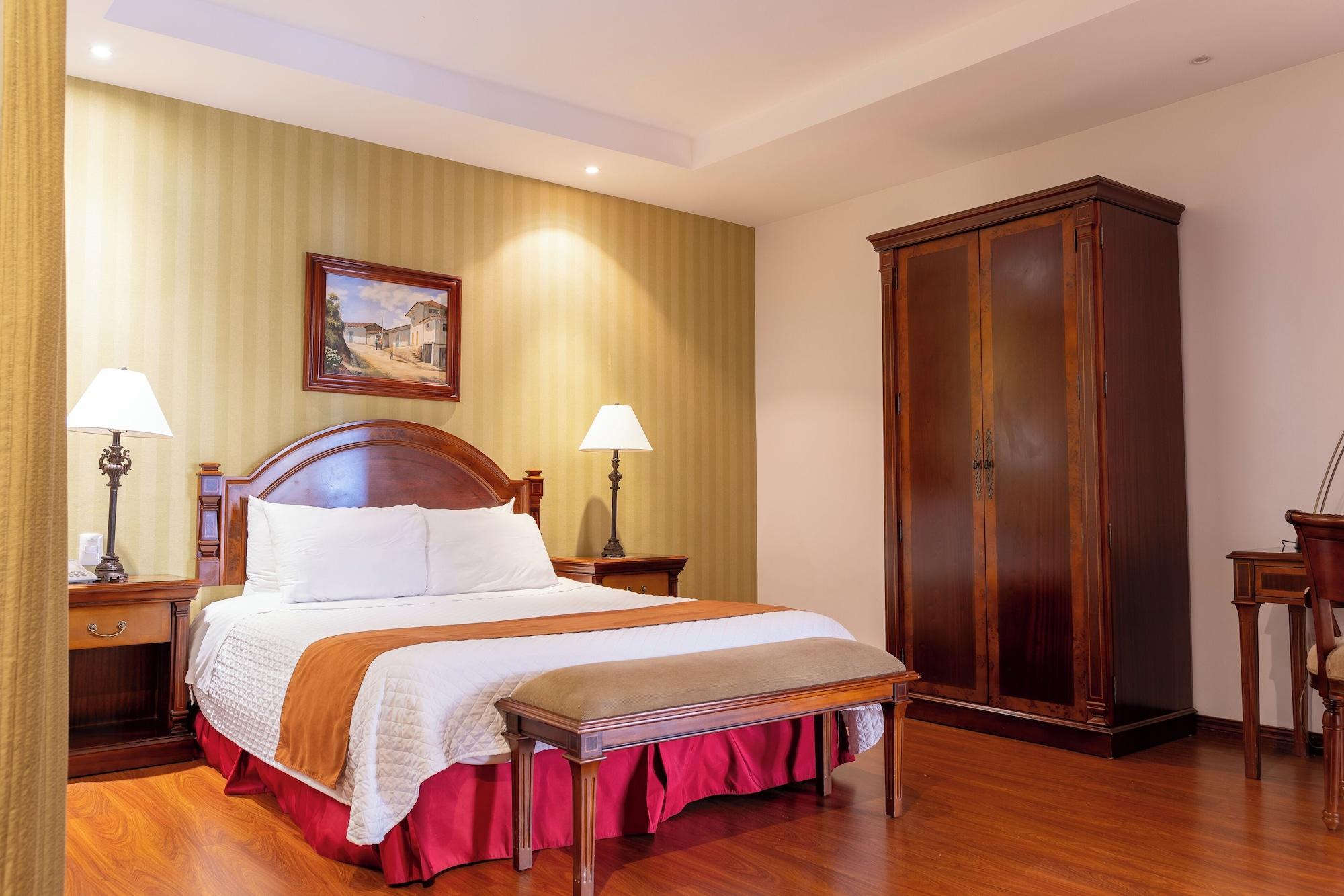 Varios Grand Victoria Boutique Hotel