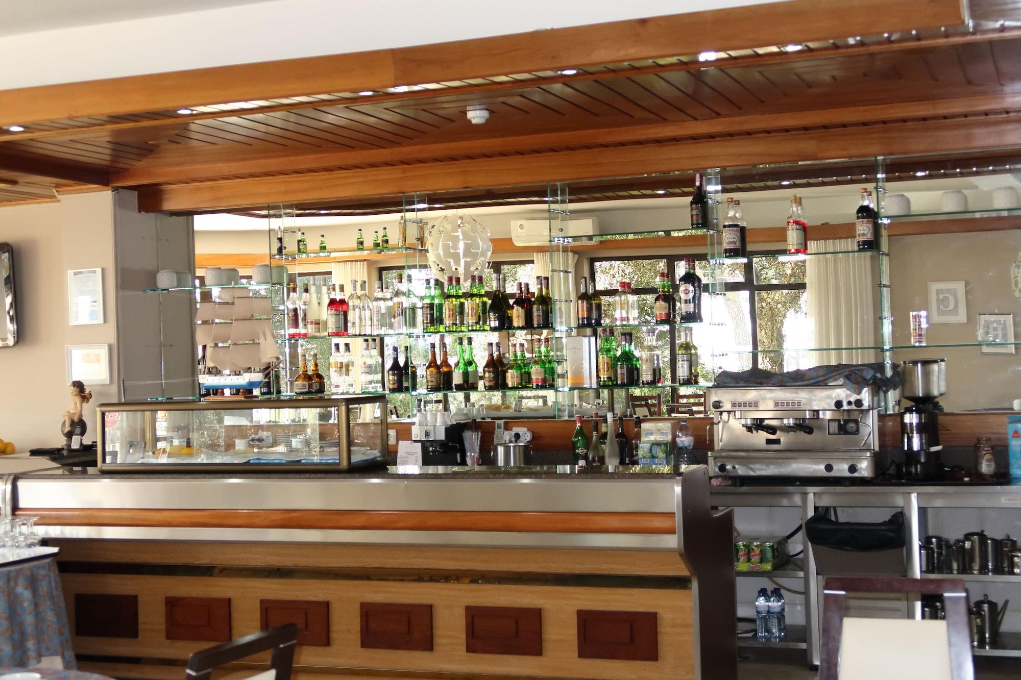 Bar/Salón Hotel Contriz