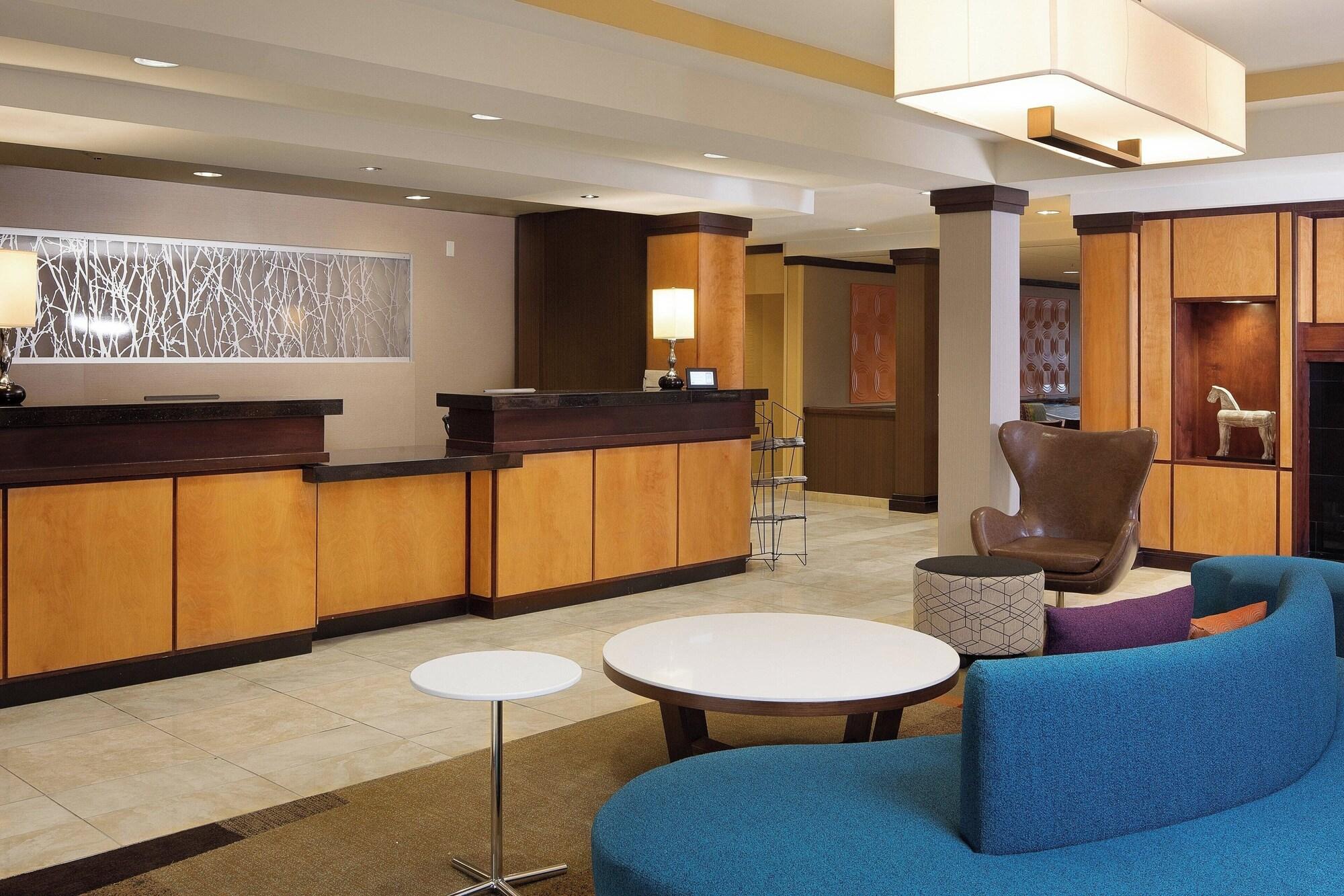 Vista Lobby Fairfield Inn & Suites by Marriott Conway