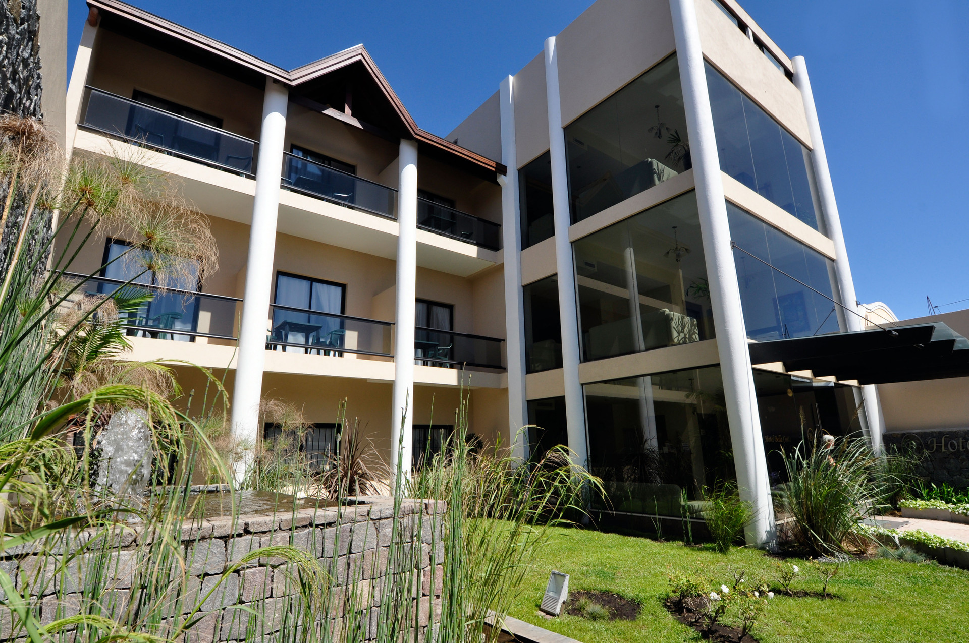 Vista Exterior Hotel Bella Costa