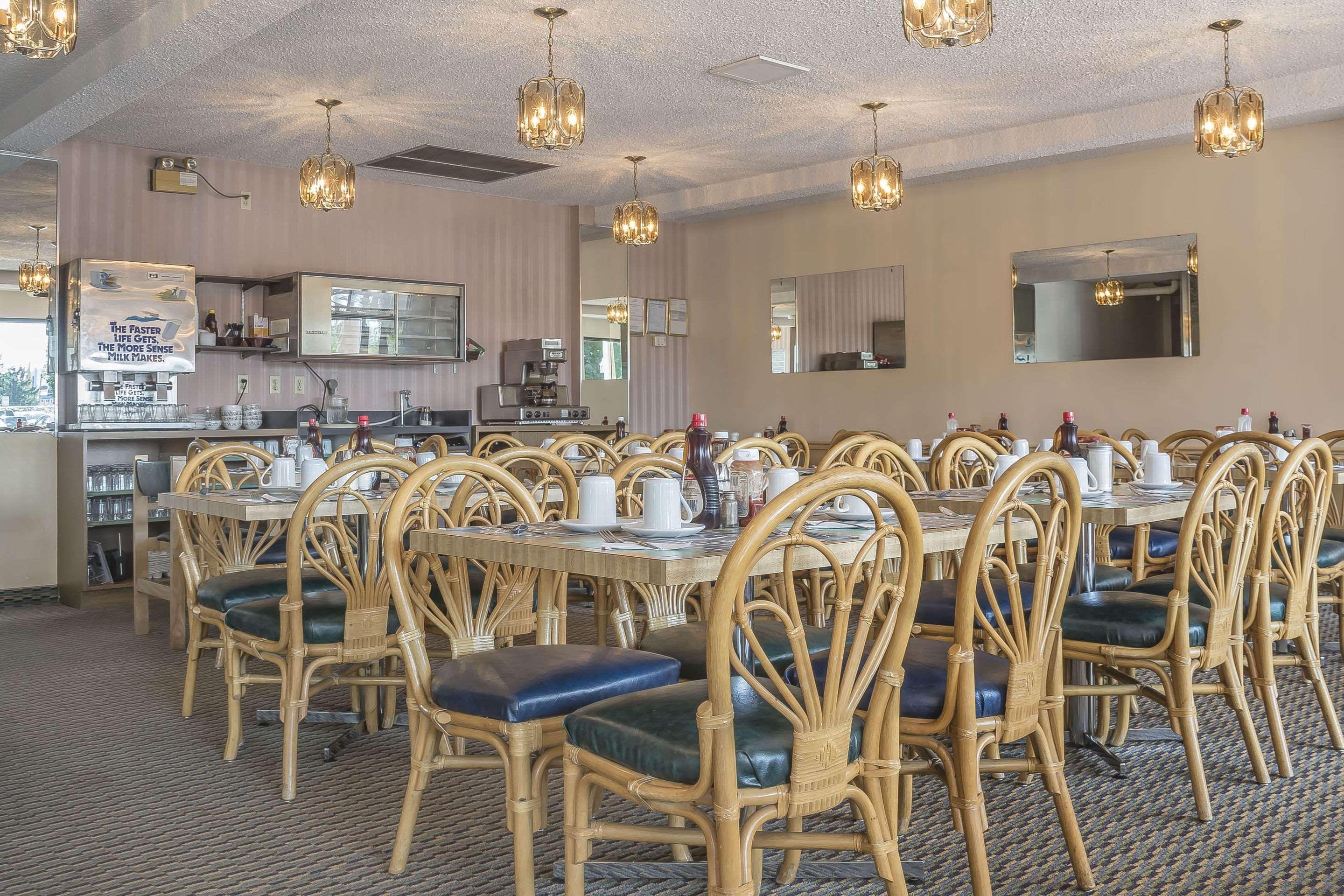 Restaurant Rodeway Inn Fallsview